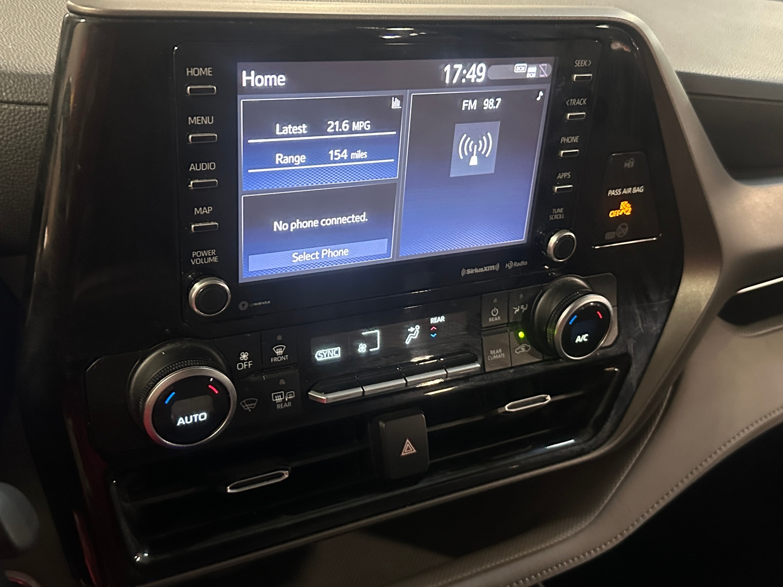 Thumbnail: 2020 Toyota Highlander - 4