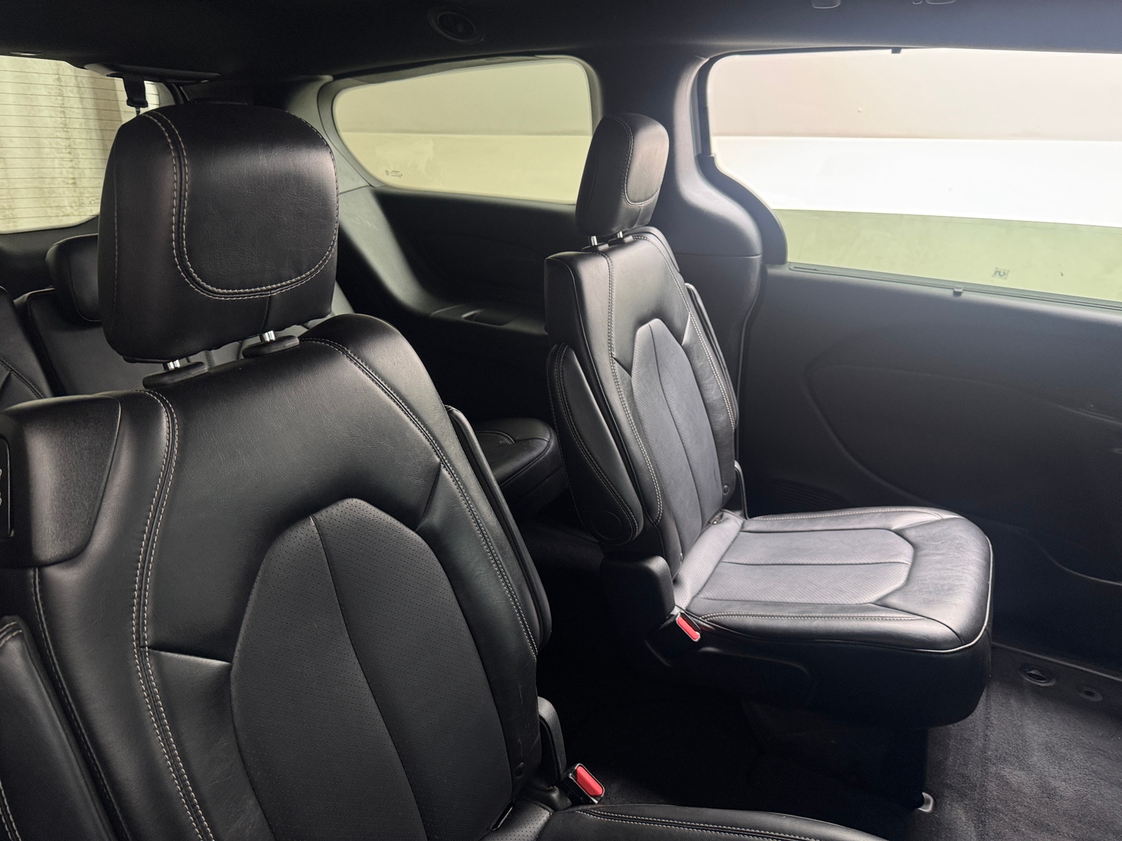 Thumbnail: 2025 Chrysler Pacifica - 5
