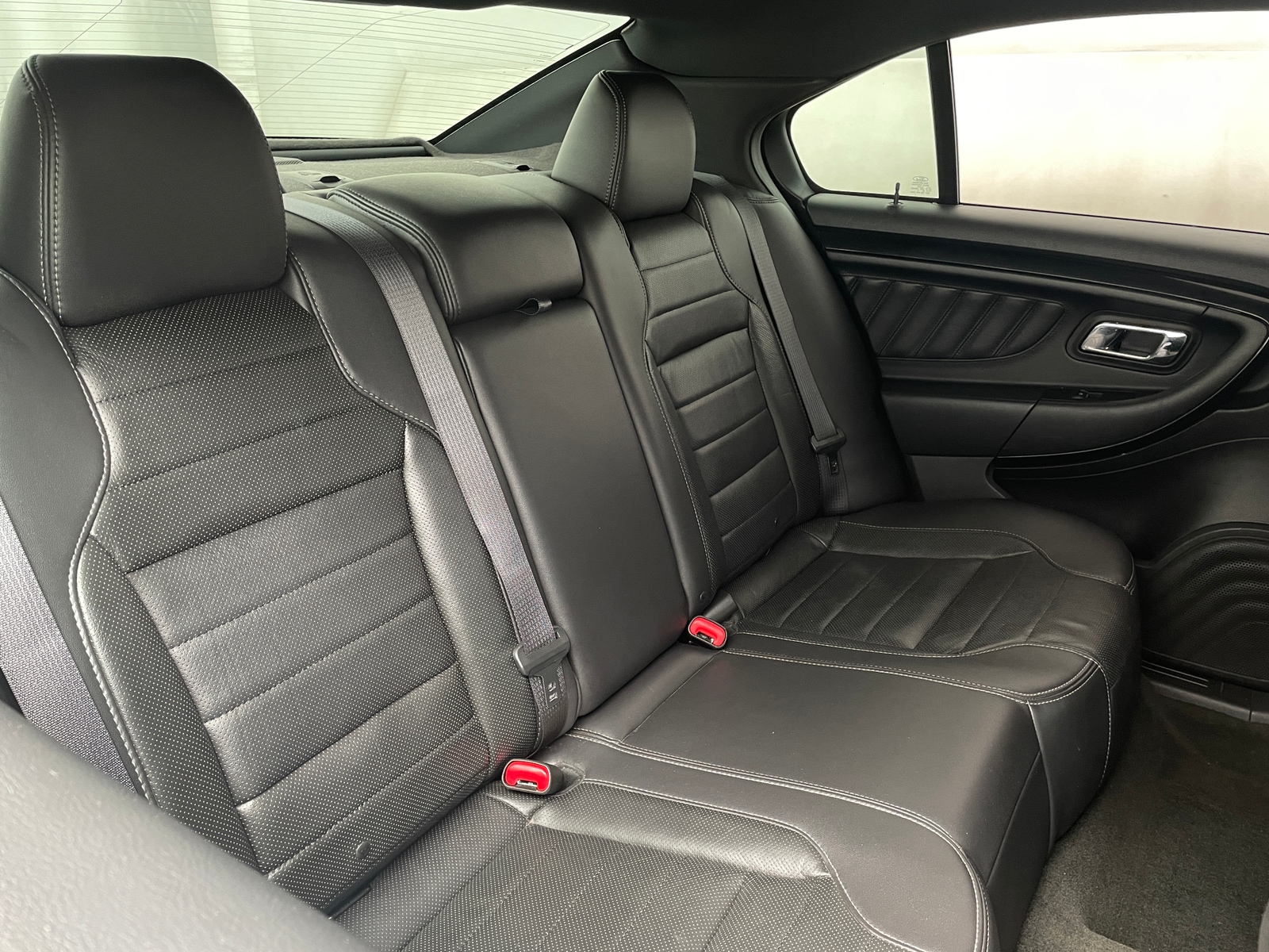 Thumbnail: 2015 Ford Taurus - 5