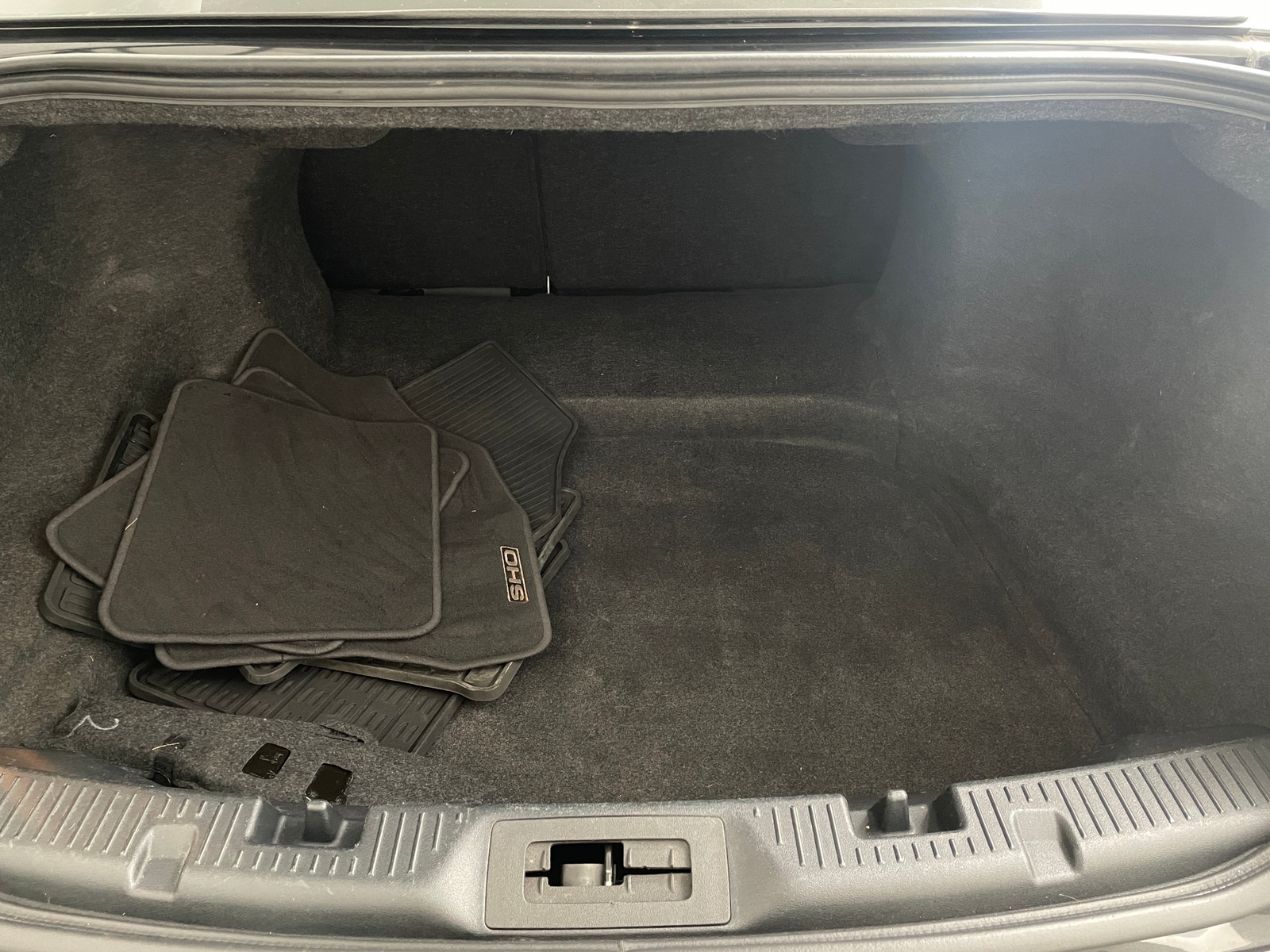 Thumbnail: 2015 Ford Taurus - 6