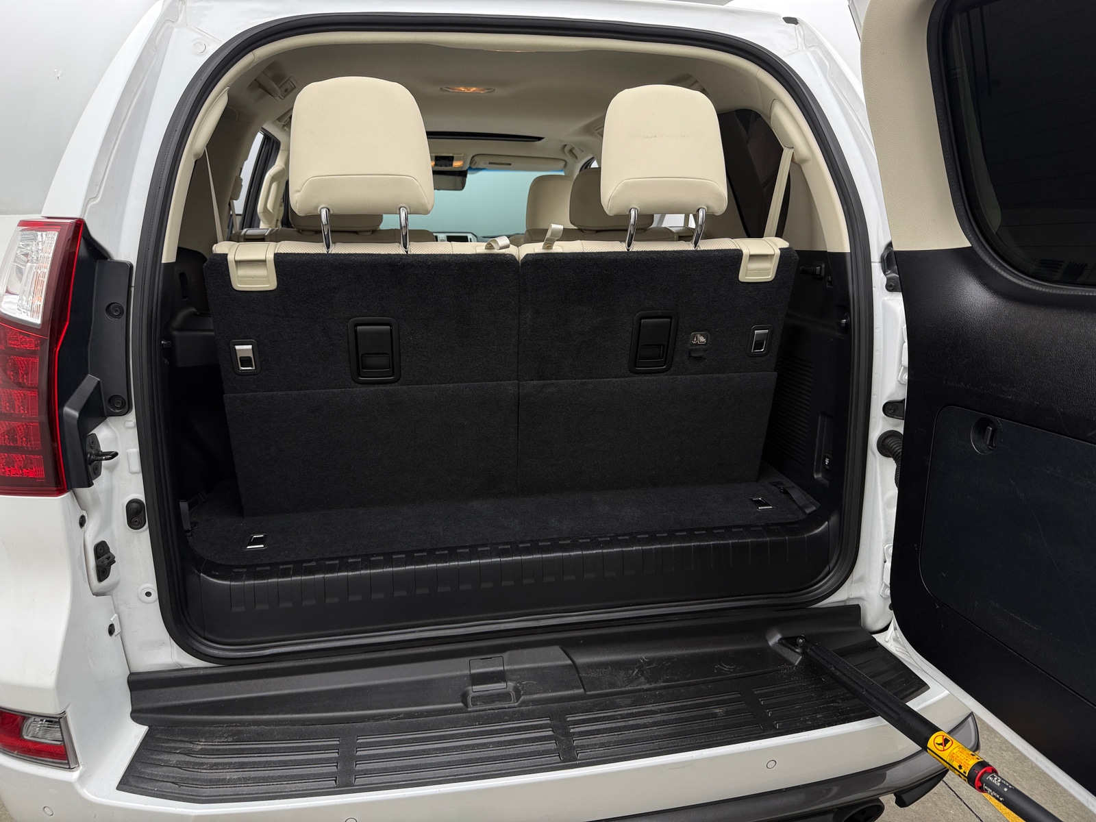 Thumbnail: 2020 Lexus GX - 7