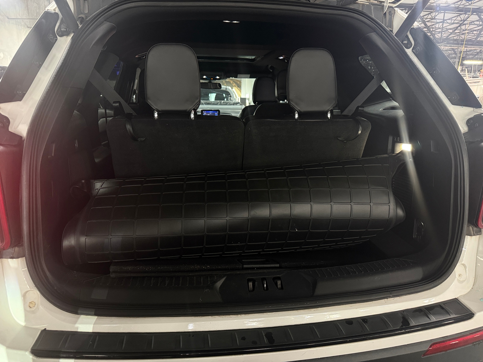 Thumbnail: 2022 Ford Explorer - 6
