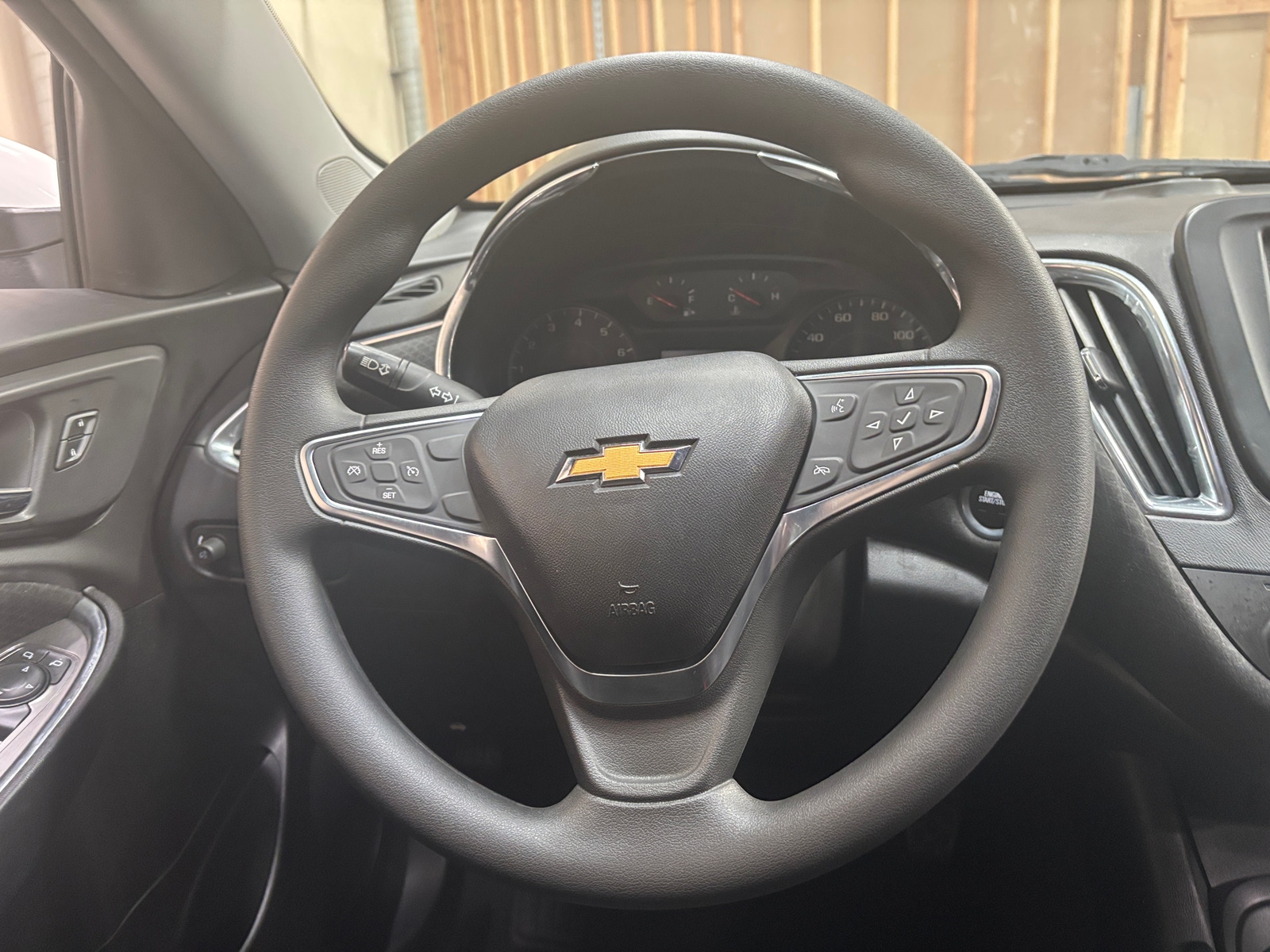 Thumbnail: 2018 Chevrolet Malibu - 5