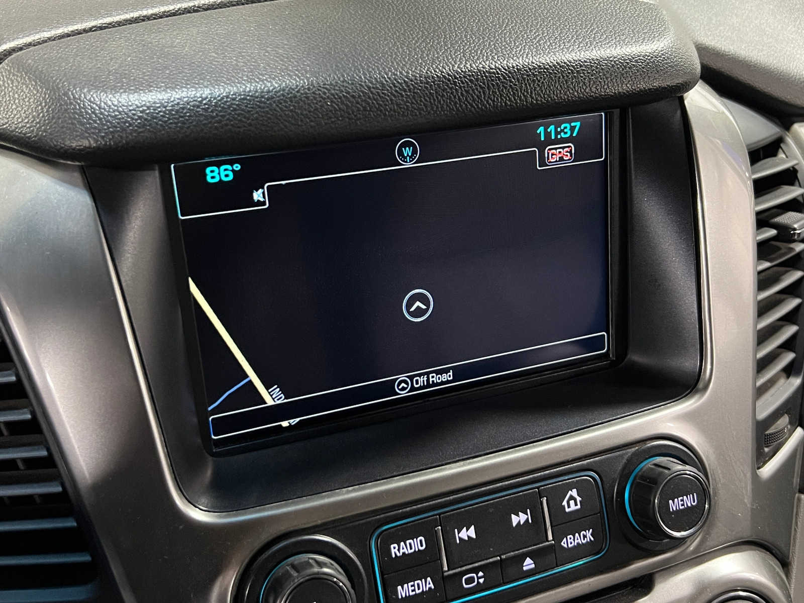 Thumbnail: 2016 Chevrolet Tahoe - 3