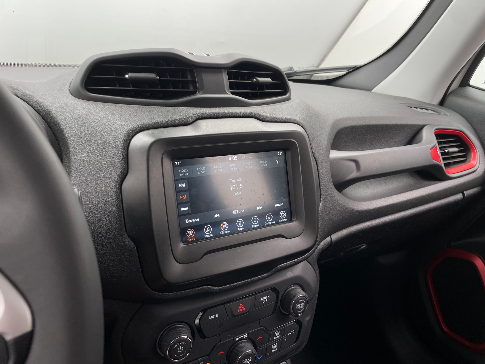Thumbnail: 2020 Jeep Renegade - 4