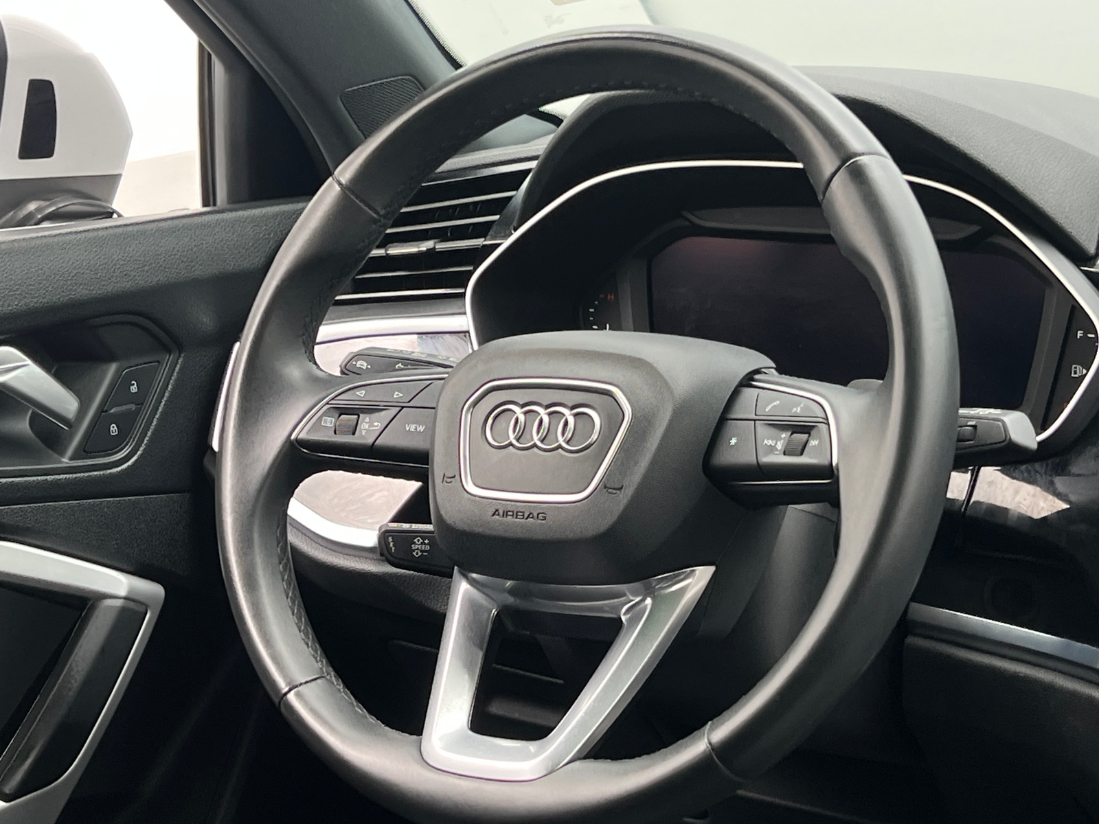 Thumbnail: 2025 Audi Q3 - 5