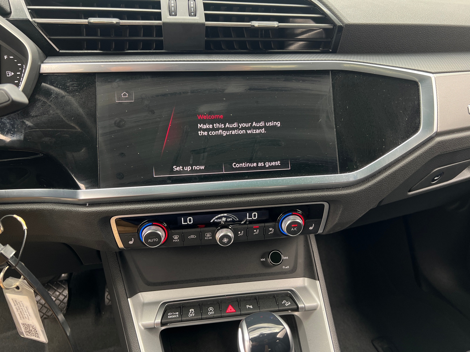 Thumbnail: 2025 Audi Q3 - 4