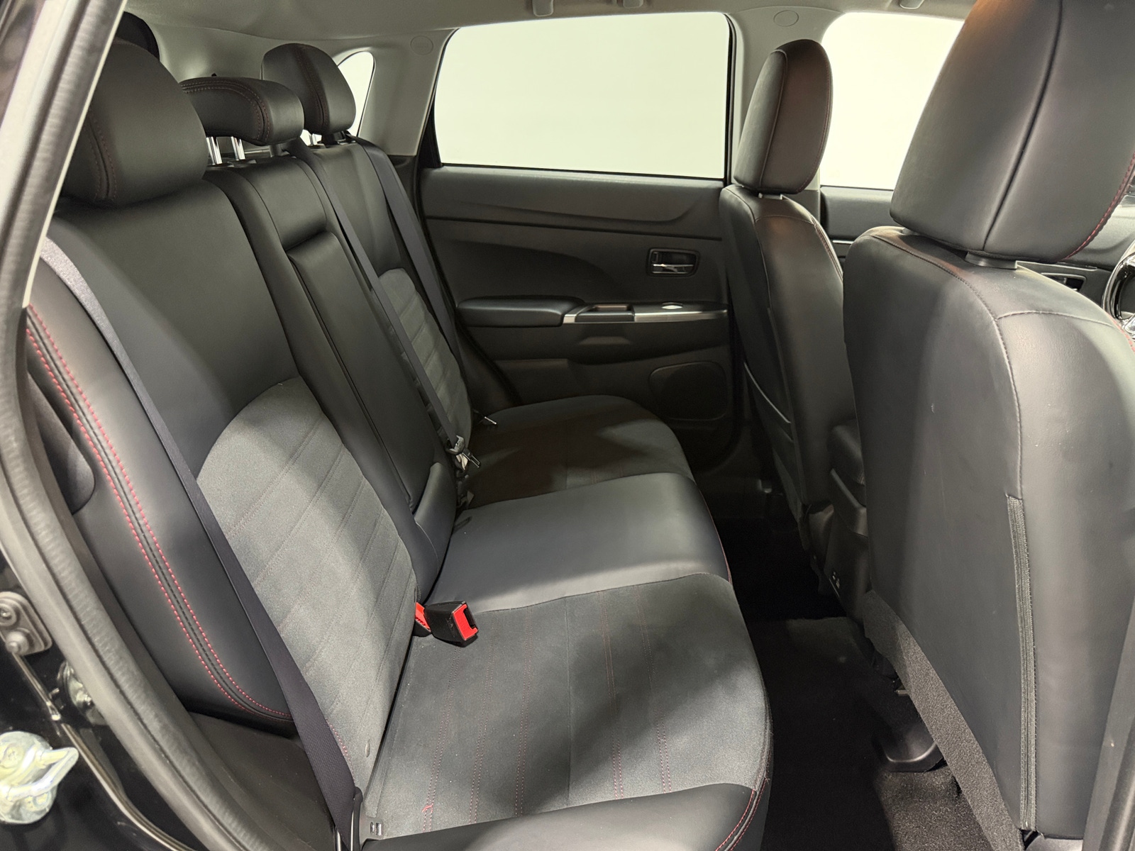 Thumbnail: 2024 Mitsubishi Outlander Sport - 5