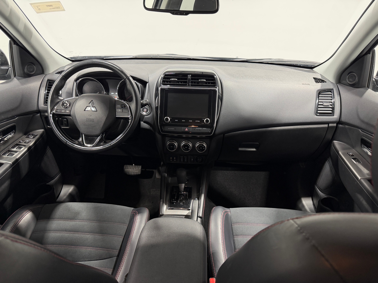 Thumbnail: 2024 Mitsubishi Outlander Sport - 2