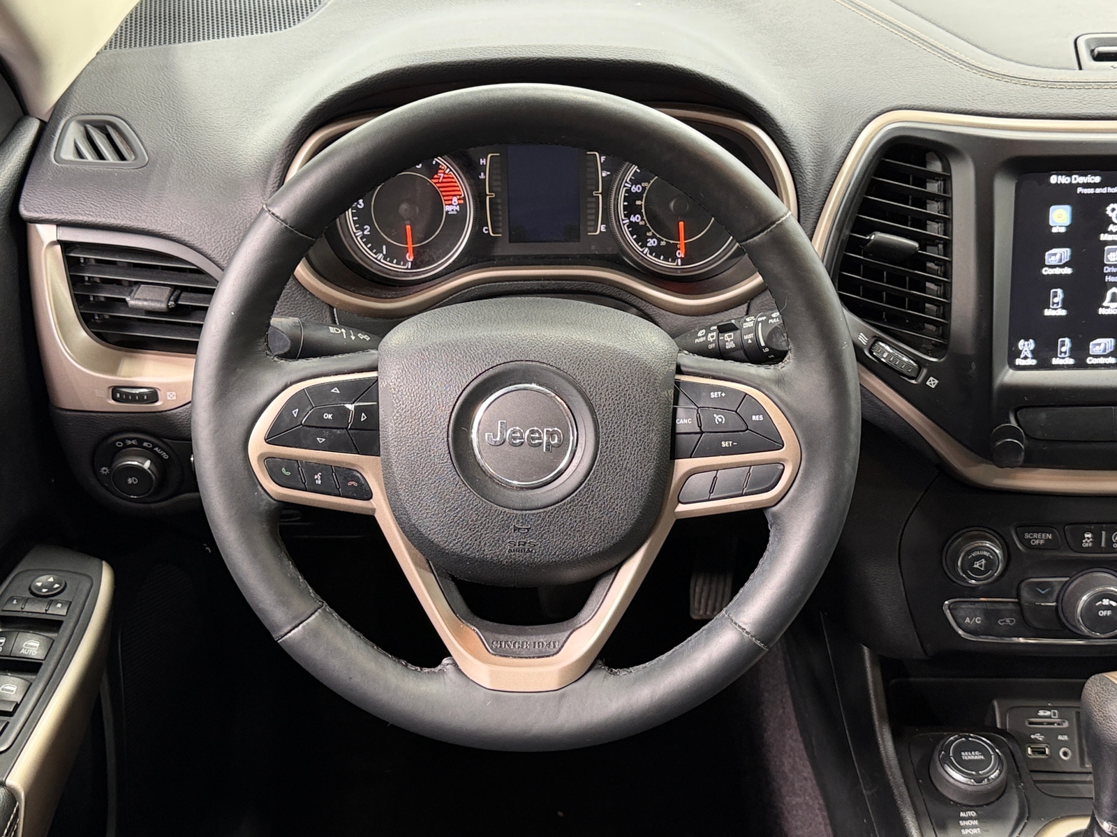 Thumbnail: 2017 Jeep Cherokee - 4