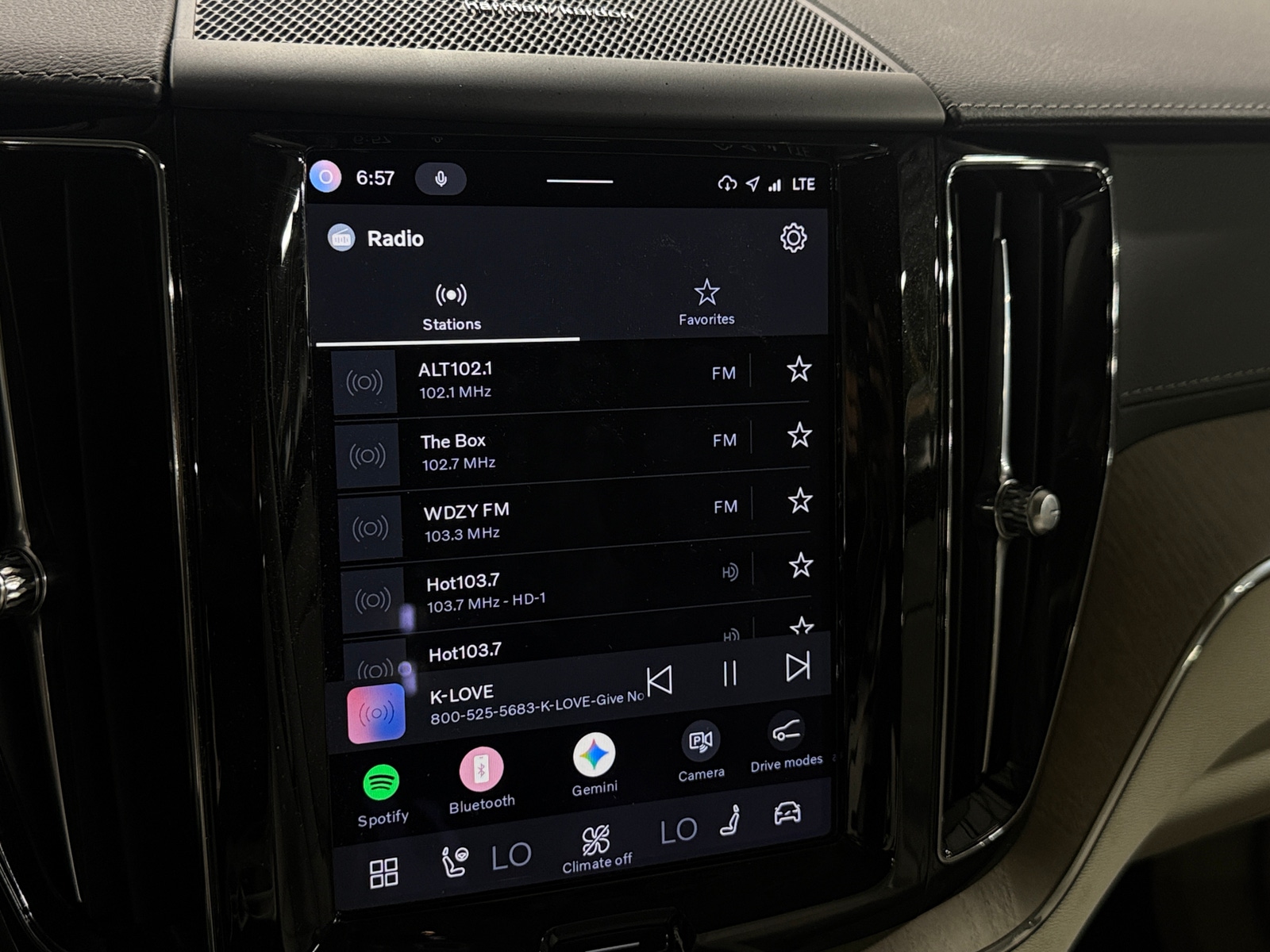 Thumbnail: 2022 Volvo XC60 - 3