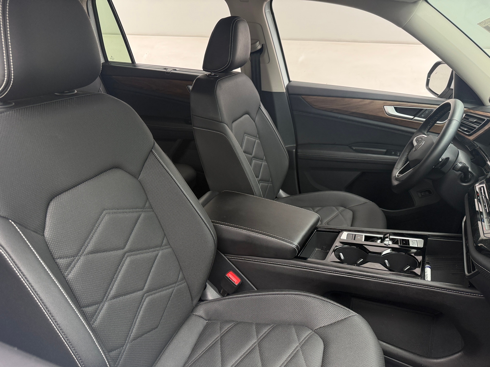 Thumbnail: 2025 Volkswagen Atlas - 2