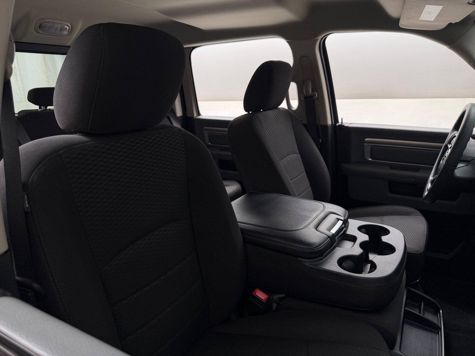 Thumbnail: 2020 RAM 1500 Classic - 2