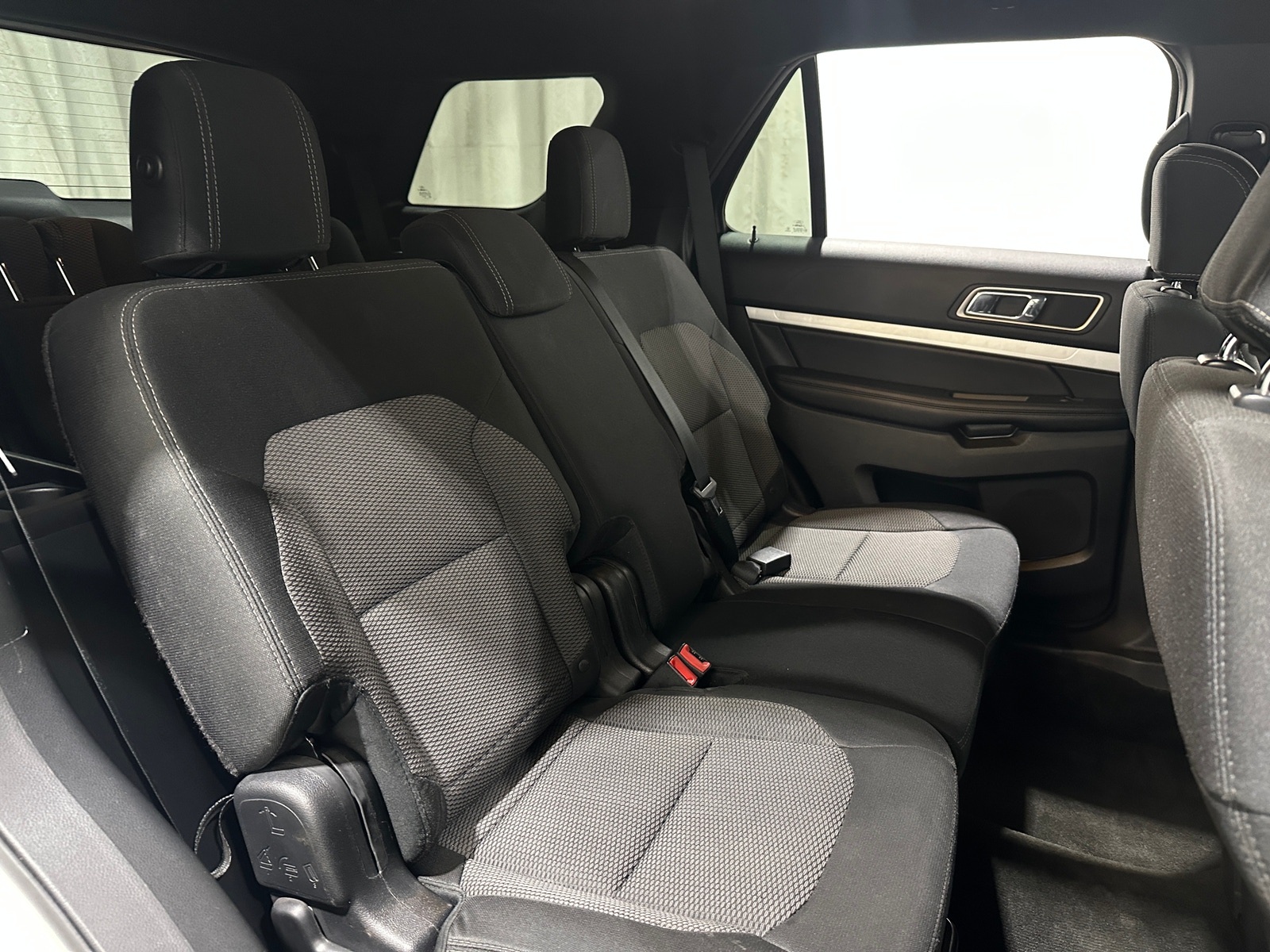 Thumbnail: 2017 Ford Explorer - 6