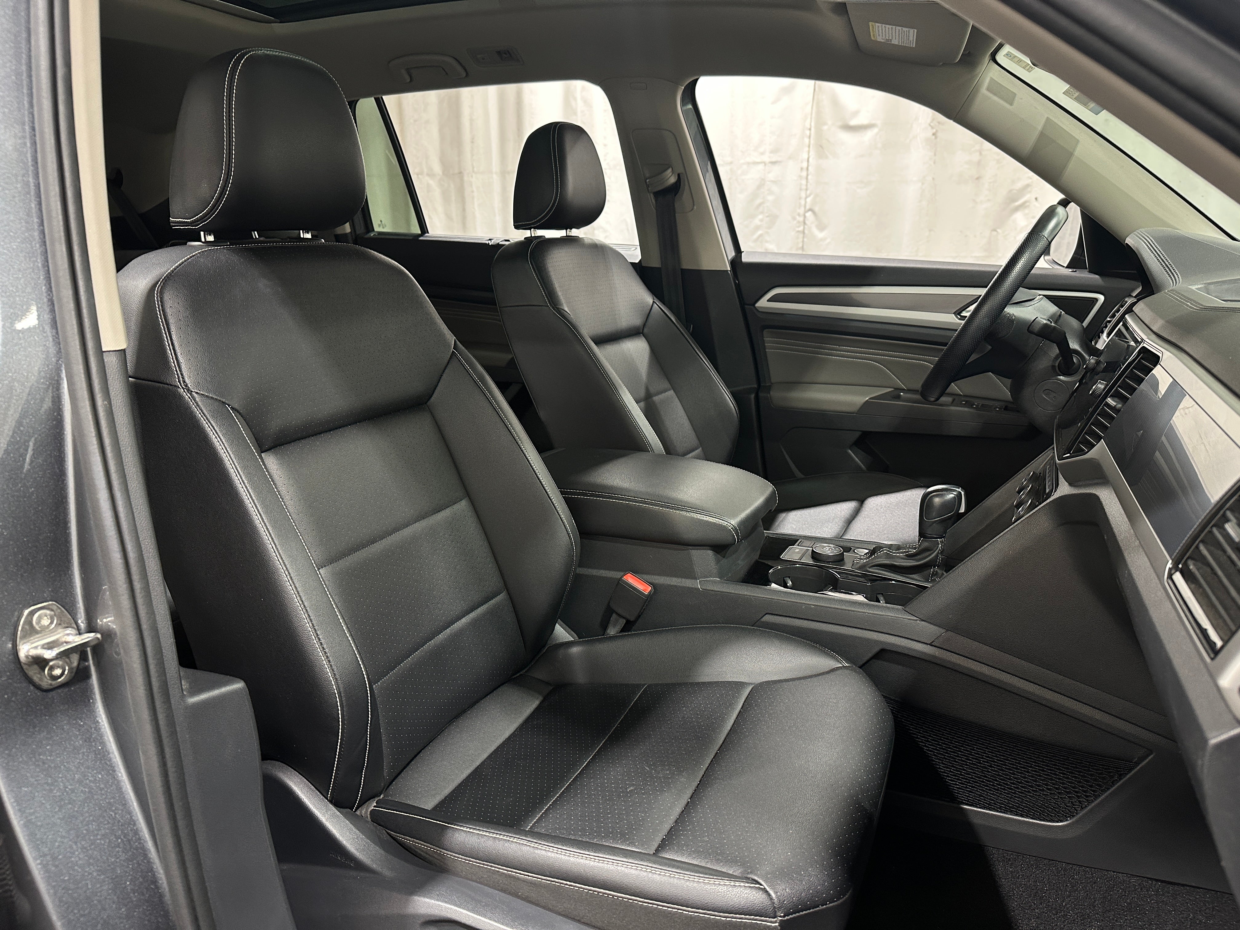 2023 Volkswagen Atlas SEL R-Line Black