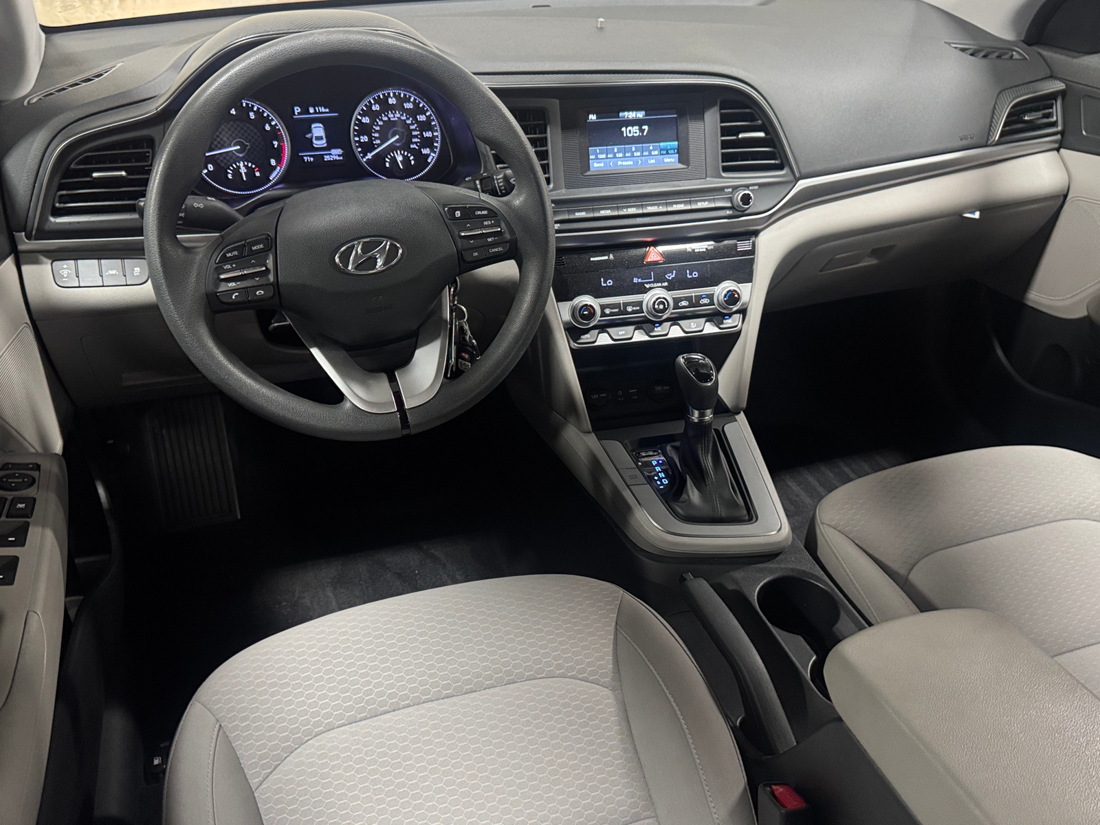 Thumbnail: 2020 Hyundai Elantra - 3