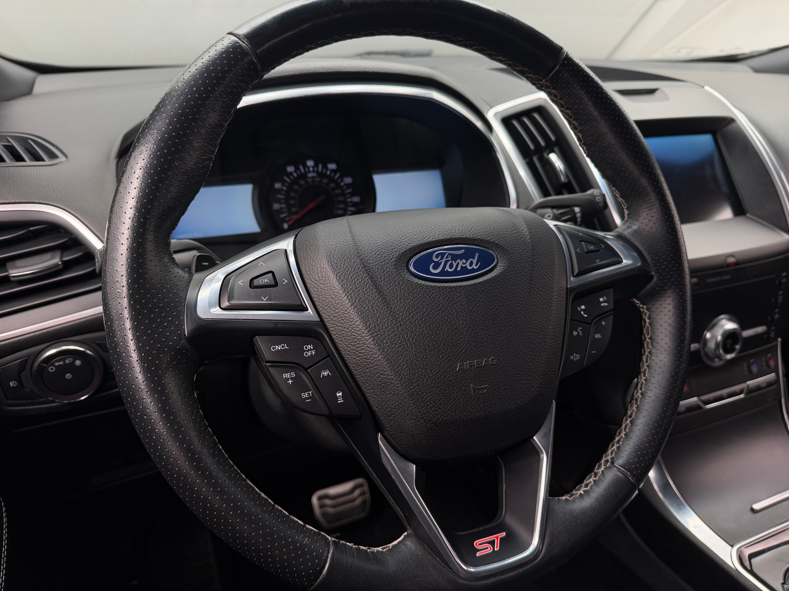 Thumbnail: 2020 Ford Edge - 4