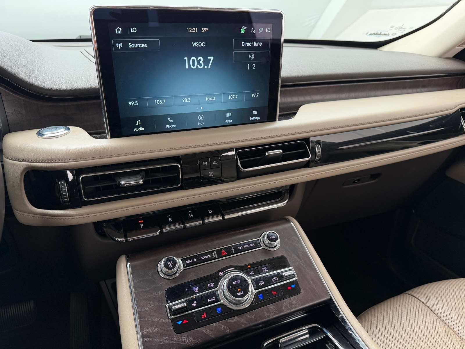Thumbnail: 2021 Lincoln Aviator - 3