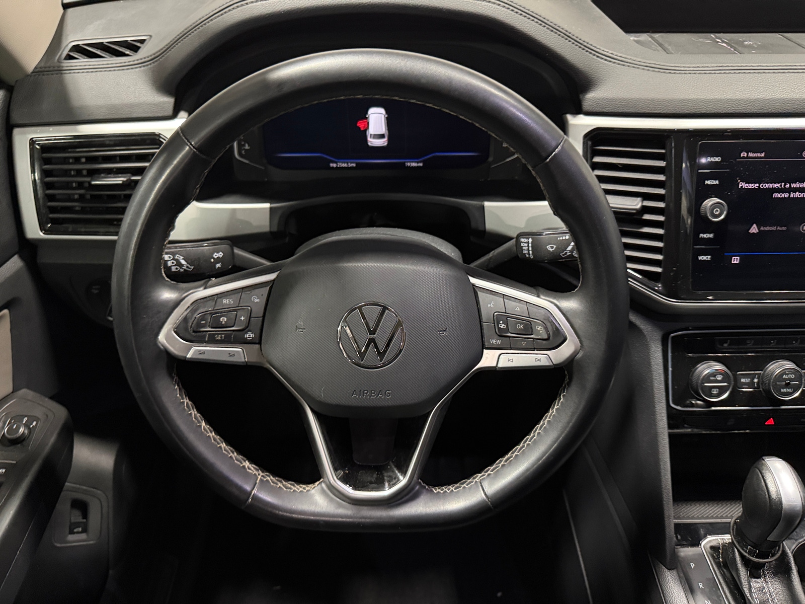 Thumbnail: 2023 Volkswagen Atlas - 5