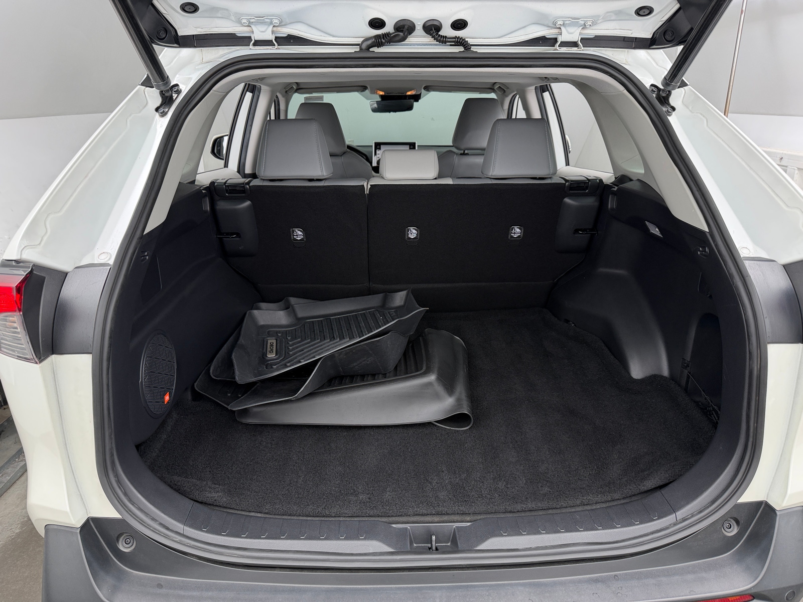 Thumbnail: 2021 Toyota RAV4 - 6