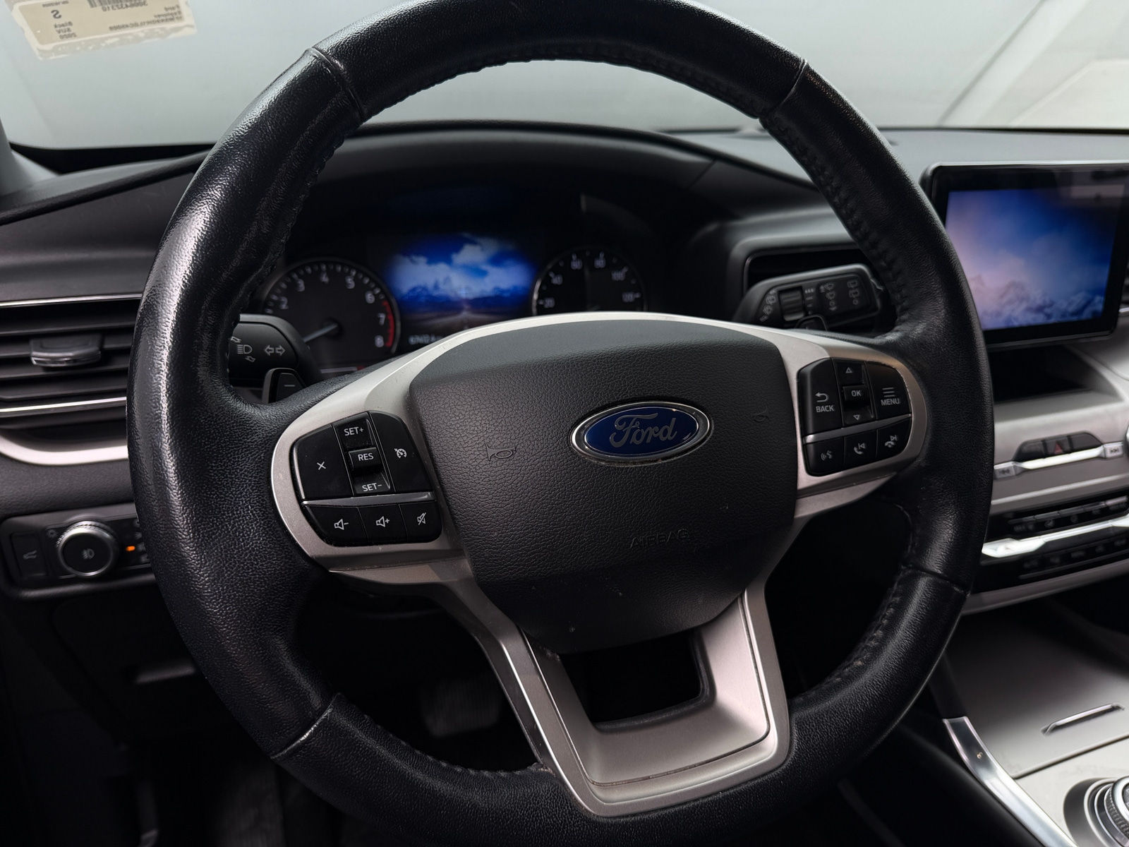 Thumbnail: 2020 Ford Explorer - 4
