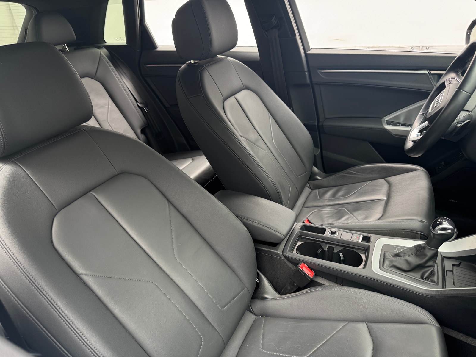 Thumbnail: 2023 Audi Q3 - 2
