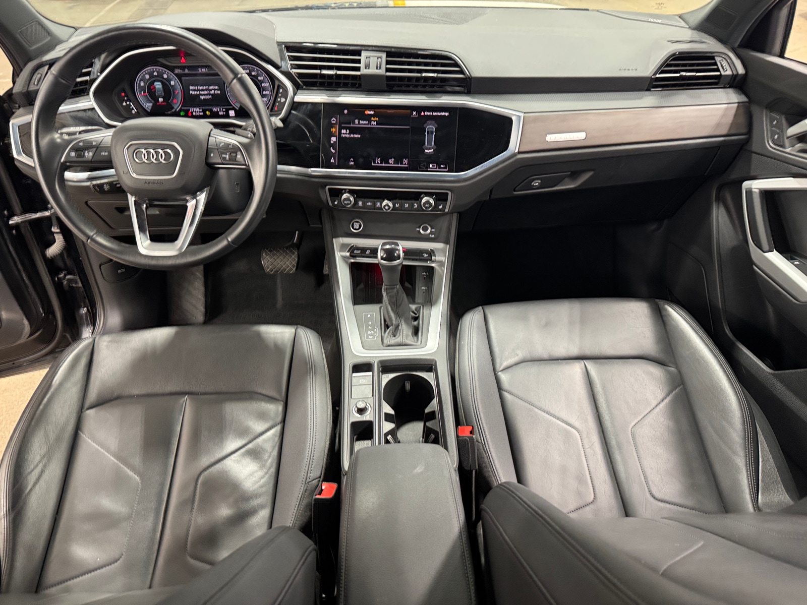 Thumbnail: 2023 Audi Q3 - 3
