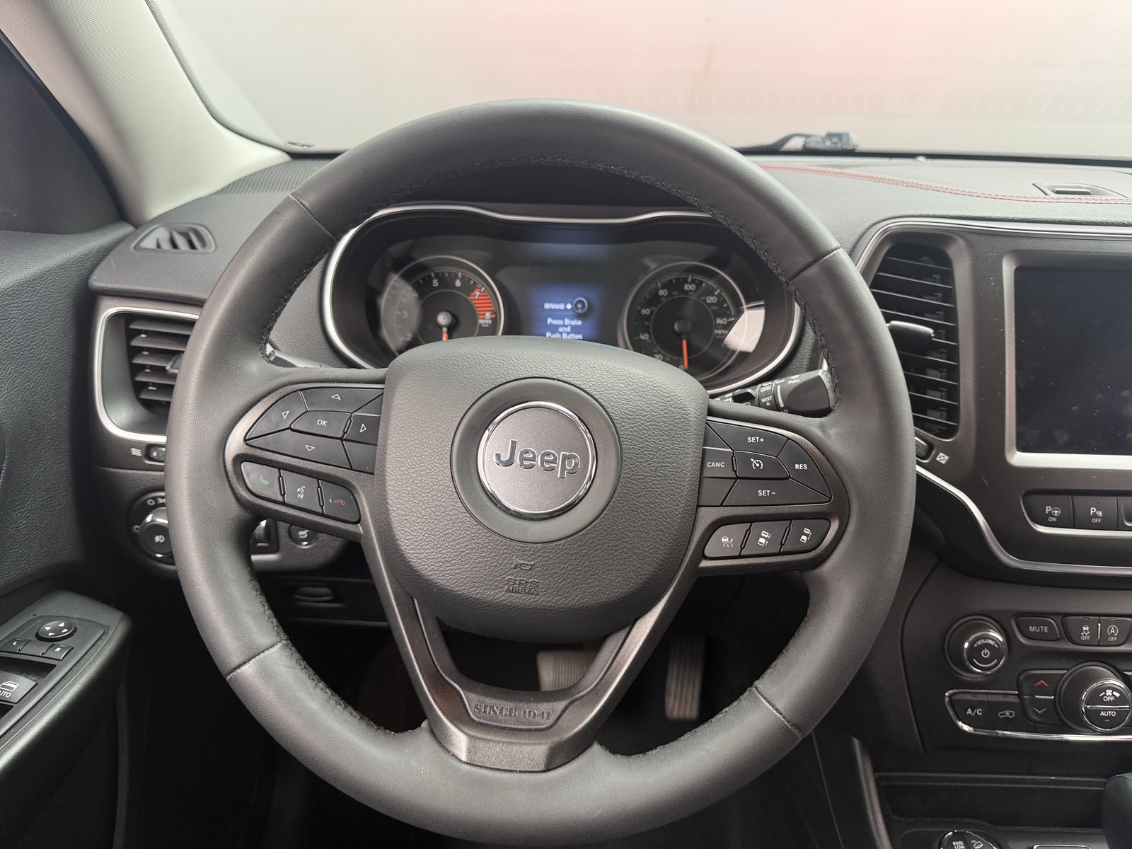 Thumbnail: 2021 Jeep Cherokee - 4