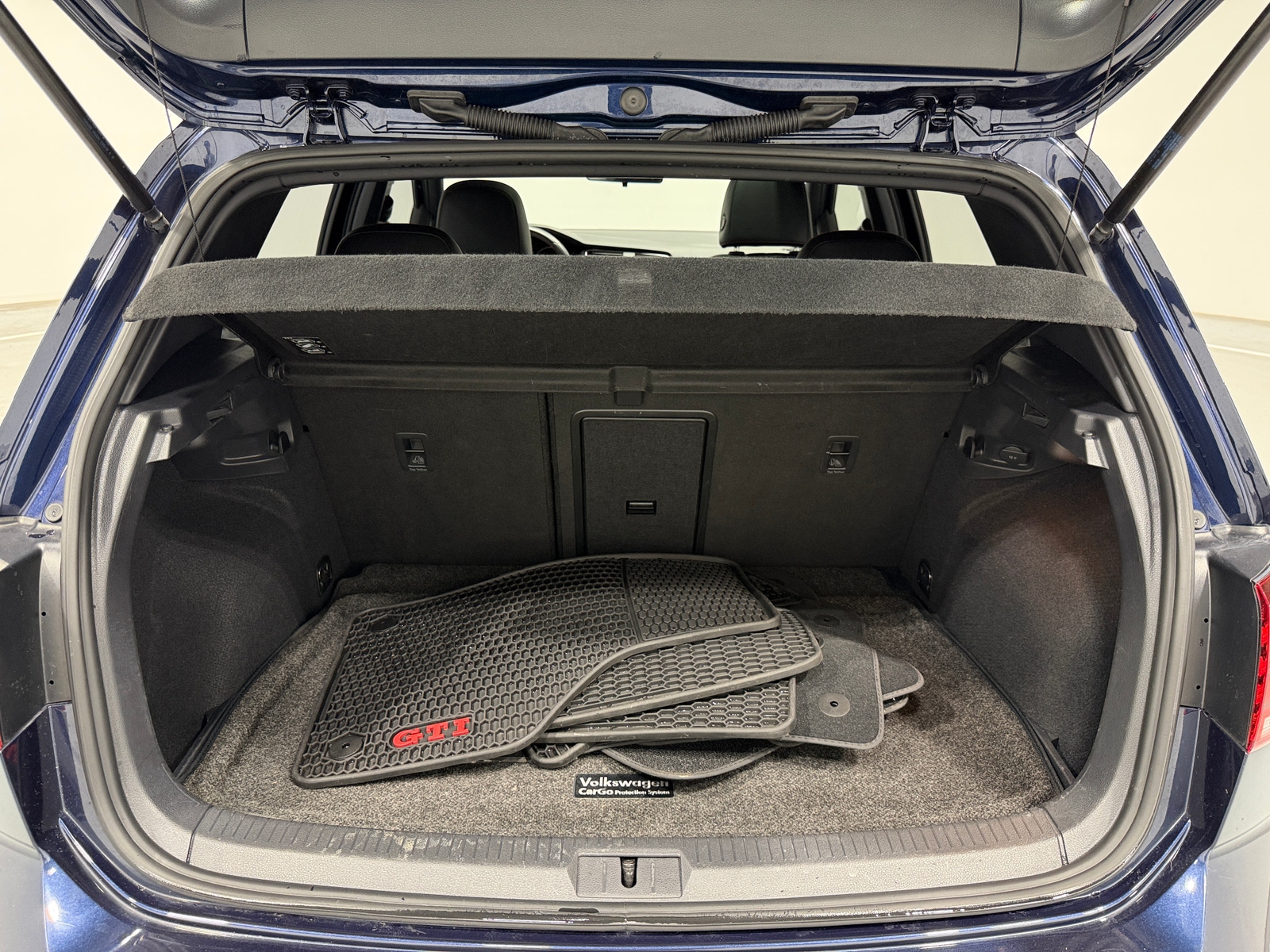 Thumbnail: 2019 Volkswagen Golf - 7