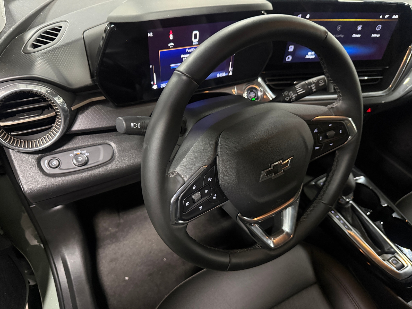 Thumbnail: 2026 Chevrolet Trax - 4