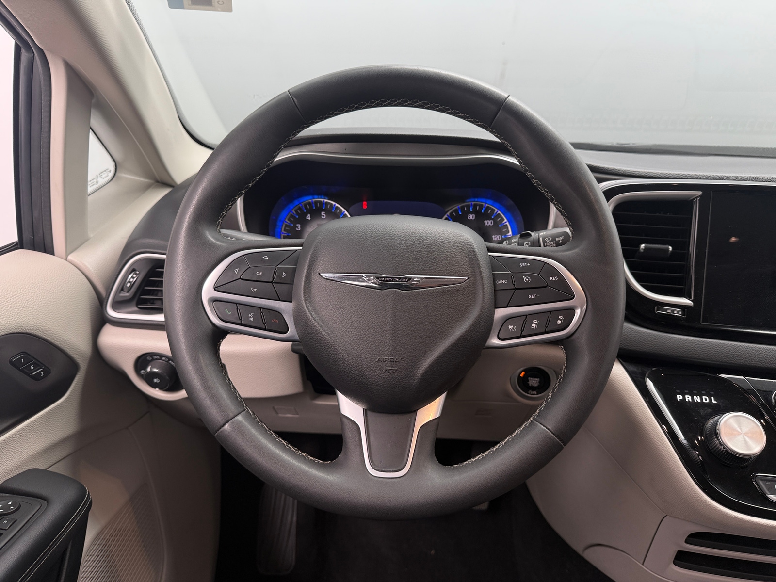 Thumbnail: 2024 Chrysler Pacifica - 4