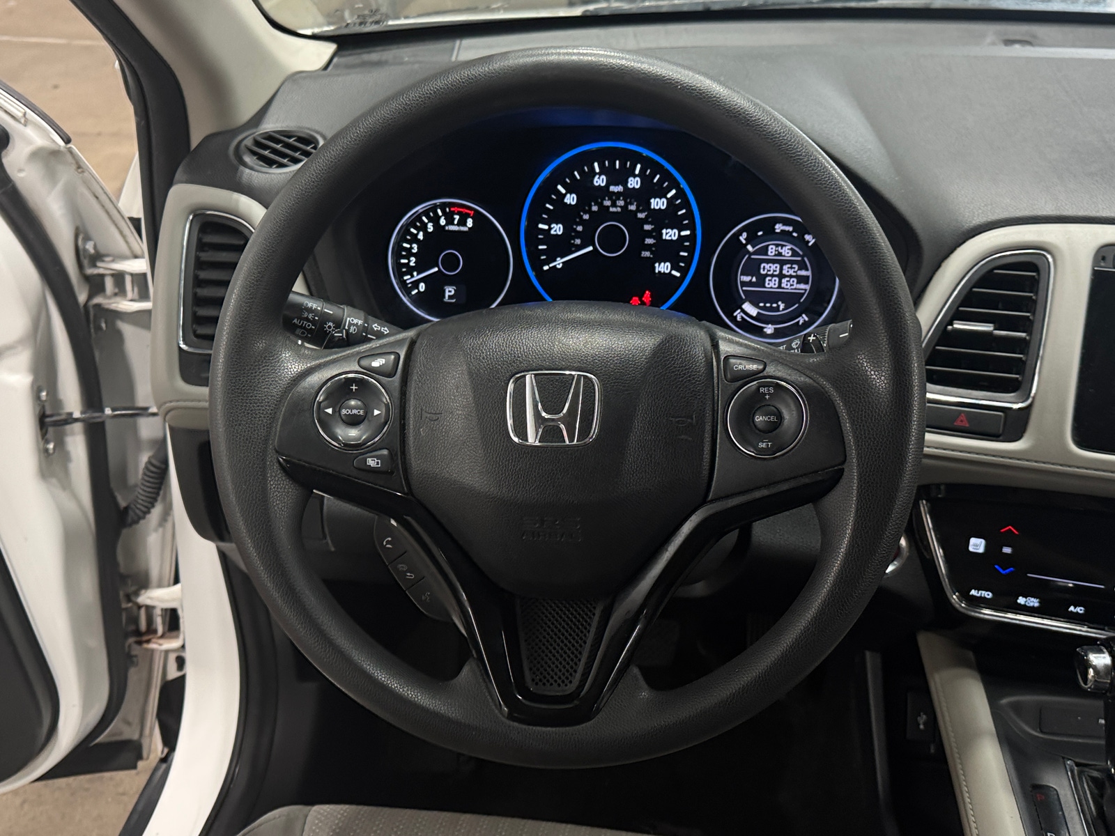 Thumbnail: 2016 Honda HR-V - 5