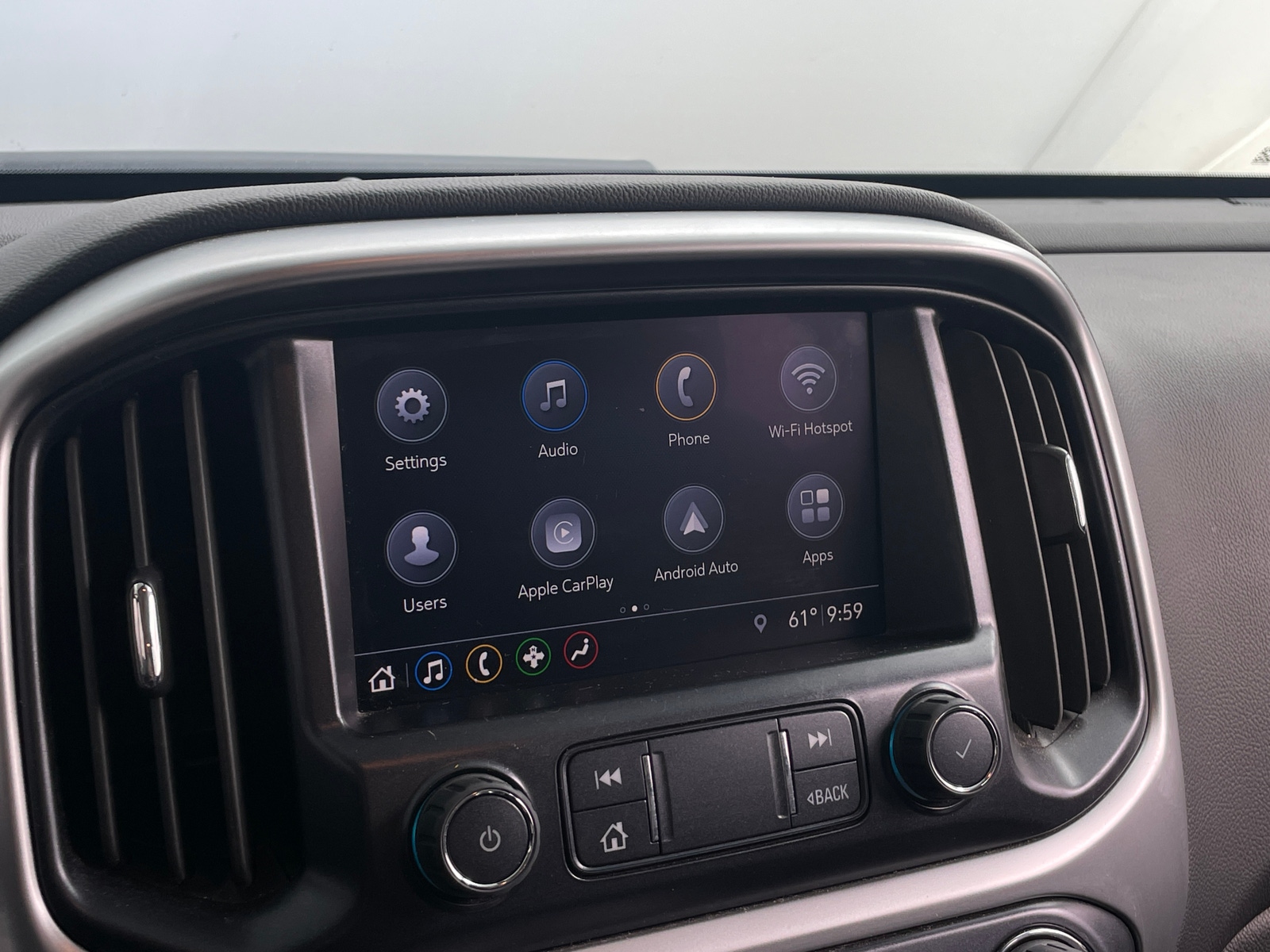 Thumbnail: 2022 Chevrolet Colorado - 3