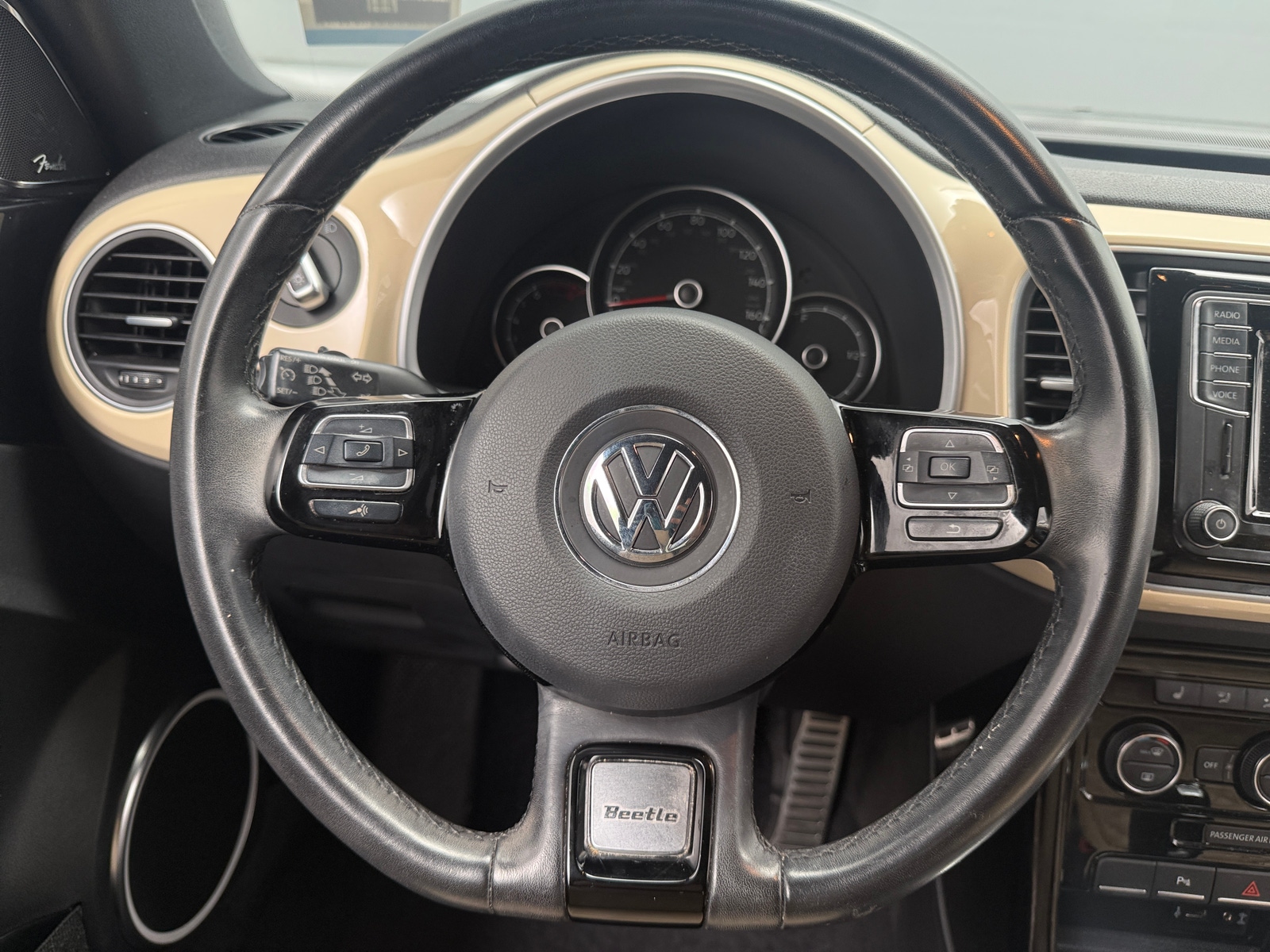 Thumbnail: 2019 Volkswagen Beetle - 5
