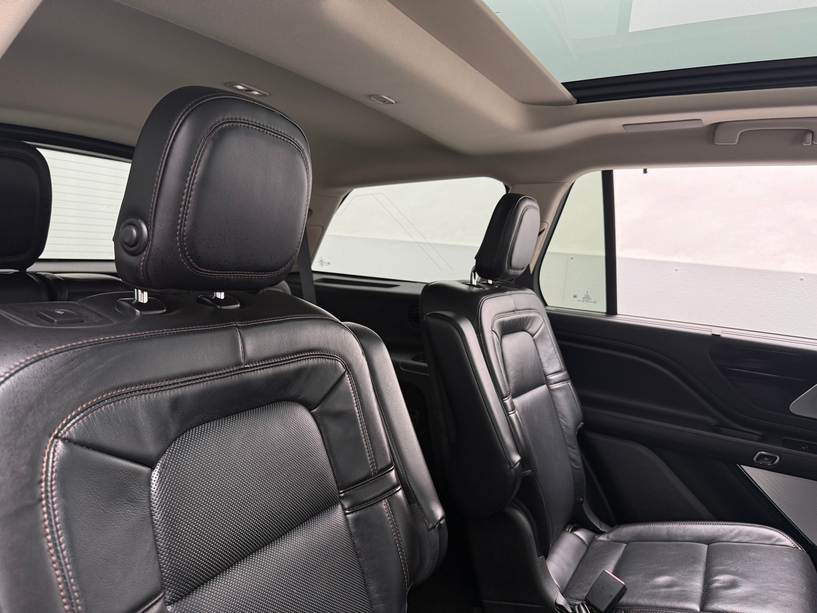 Thumbnail: 2020 Lincoln Aviator - 5