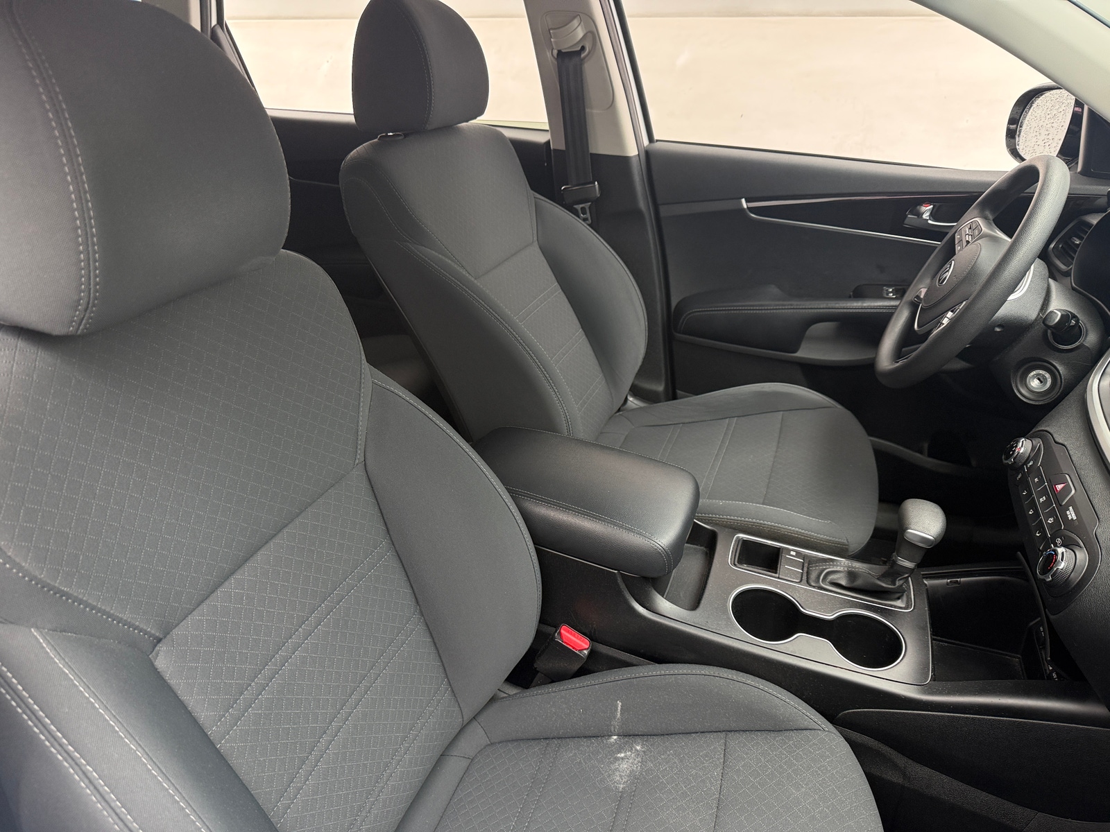 Thumbnail: 2020 Kia Sorento - 2