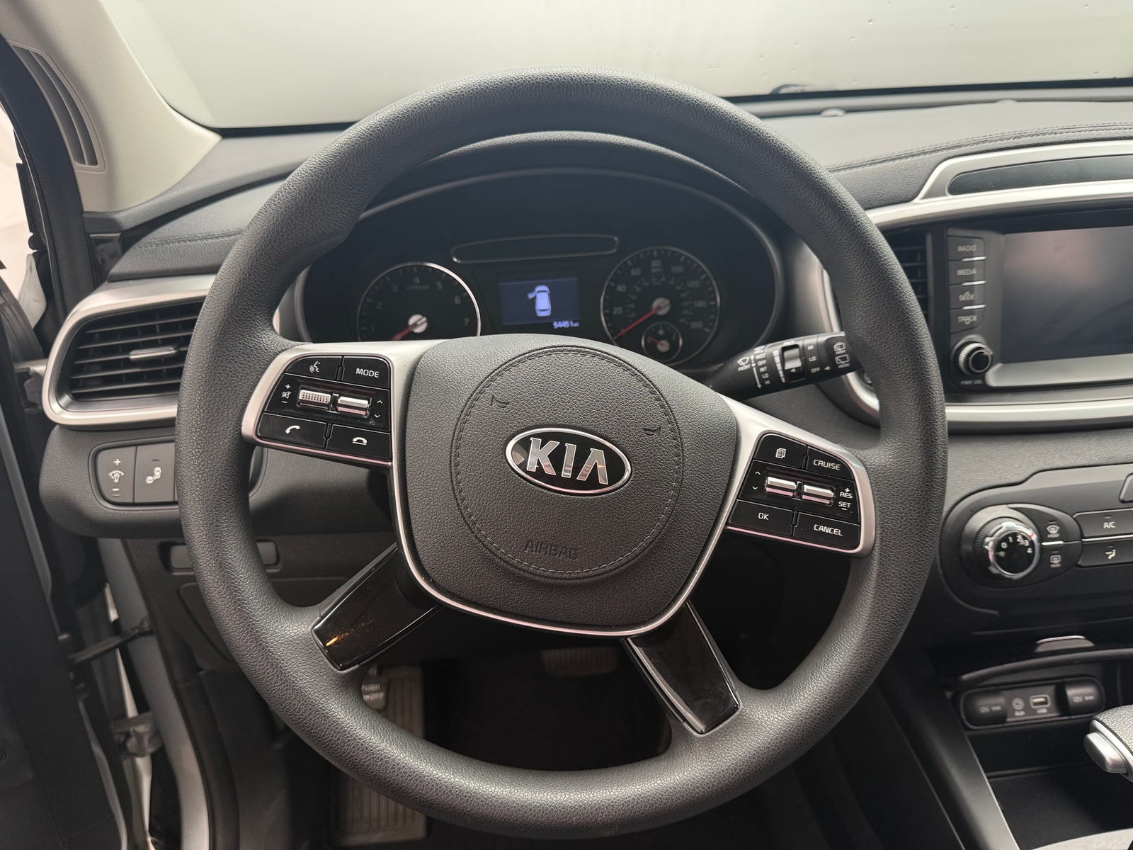 Thumbnail: 2020 Kia Sorento - 5