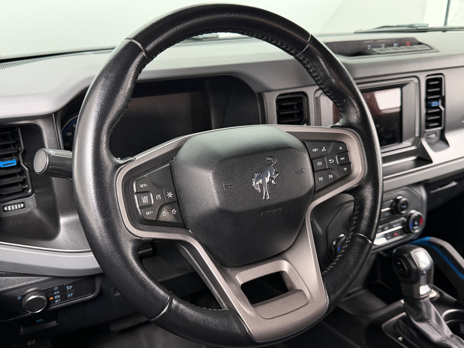 Thumbnail: 2022 Ford Bronco - 5