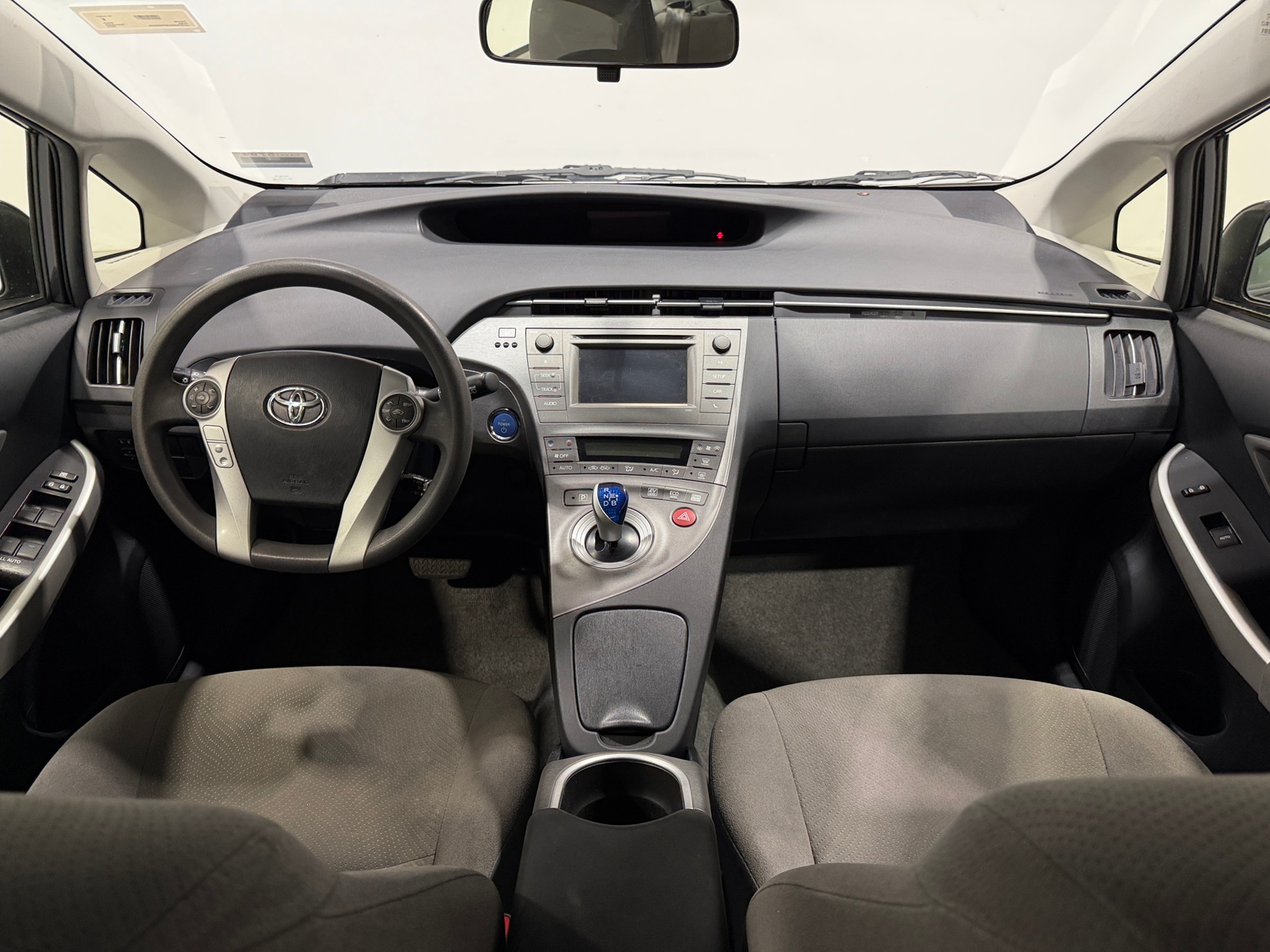 Thumbnail: 2015 Toyota Prius - 3