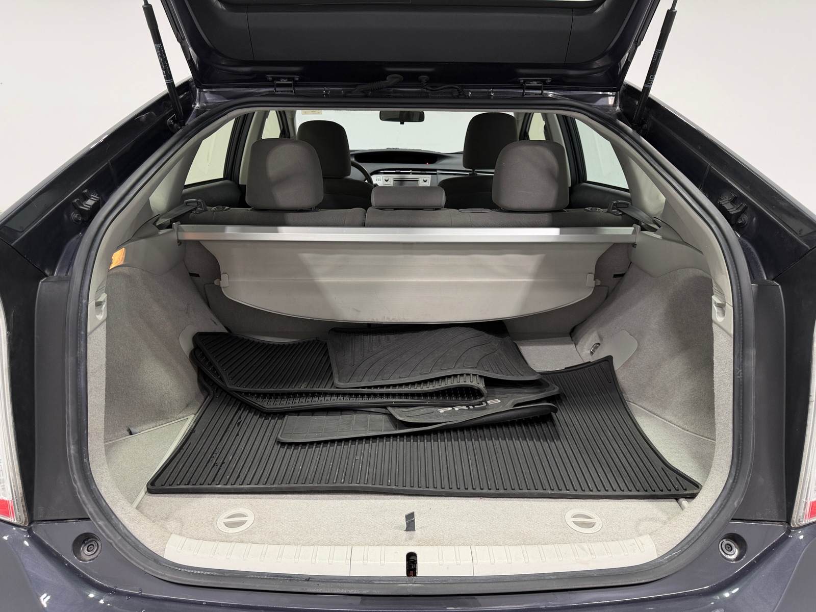 Thumbnail: 2015 Toyota Prius - 7