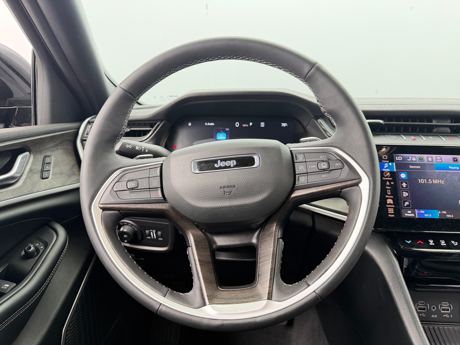 Thumbnail: 2026 Jeep Grand Cherokee - 4