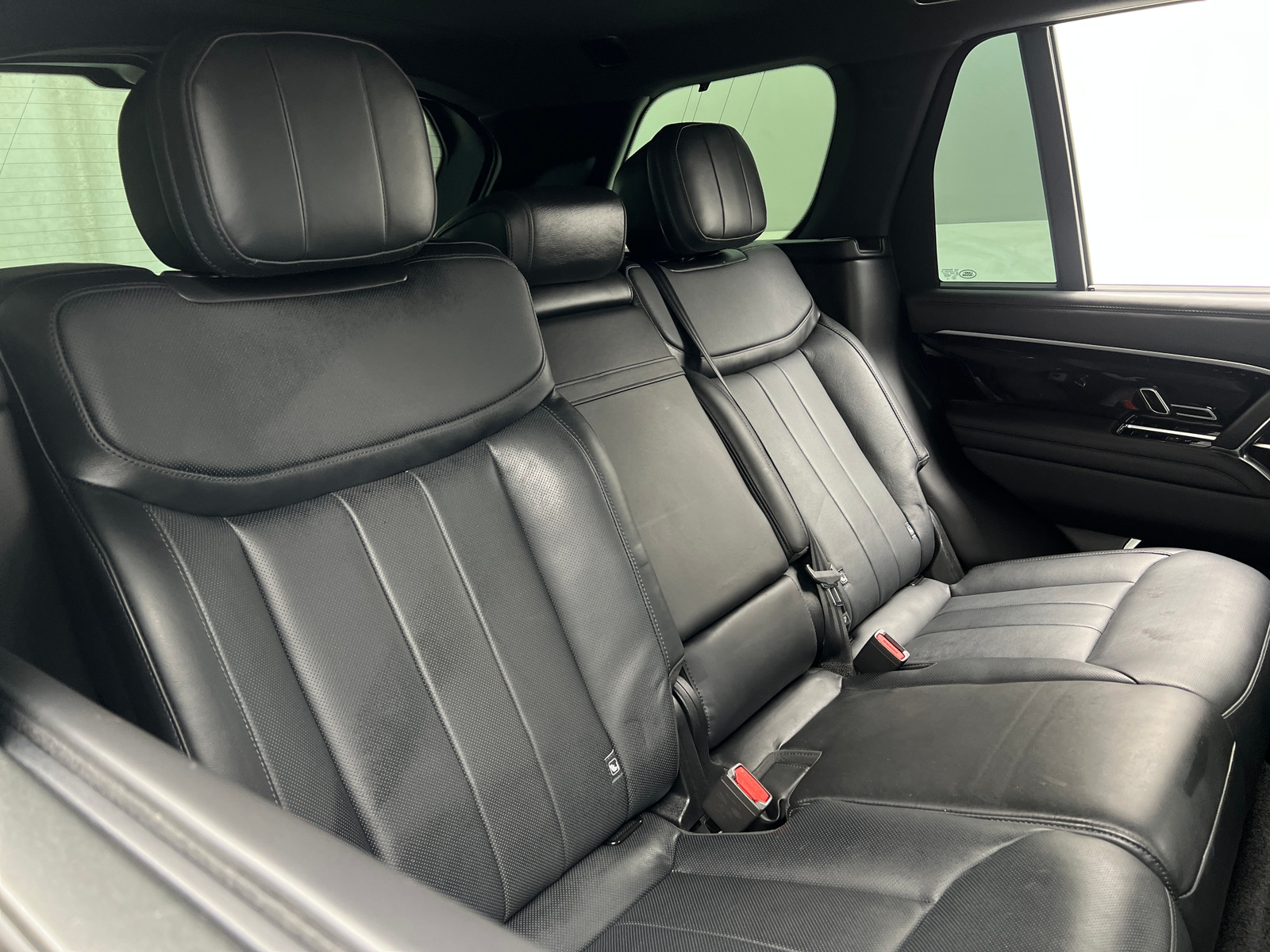 Thumbnail: 2023 Land Rover Range Rover - 6