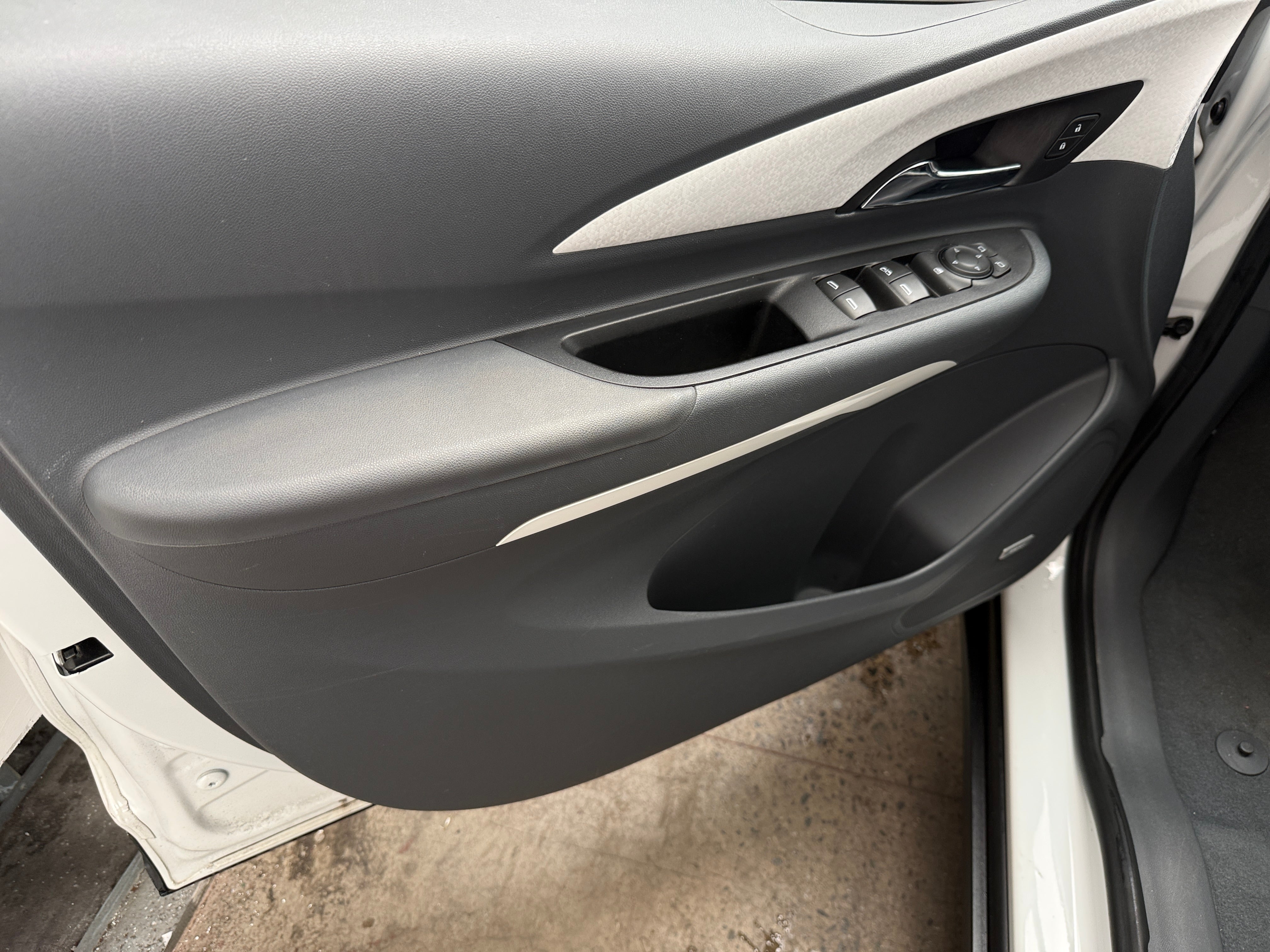 Used 2018 Chevrolet Bolt EV Premier with VIN 1G1FX6S07J4130799 for sale in Auburn, WA
