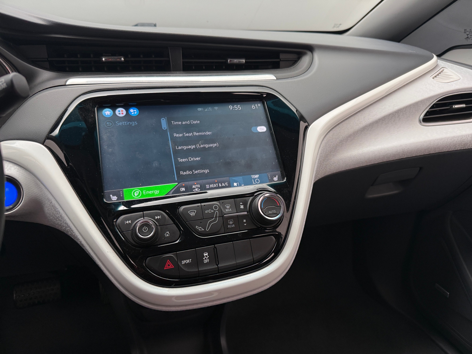 Thumbnail: 2018 Chevrolet Bolt EV - 3
