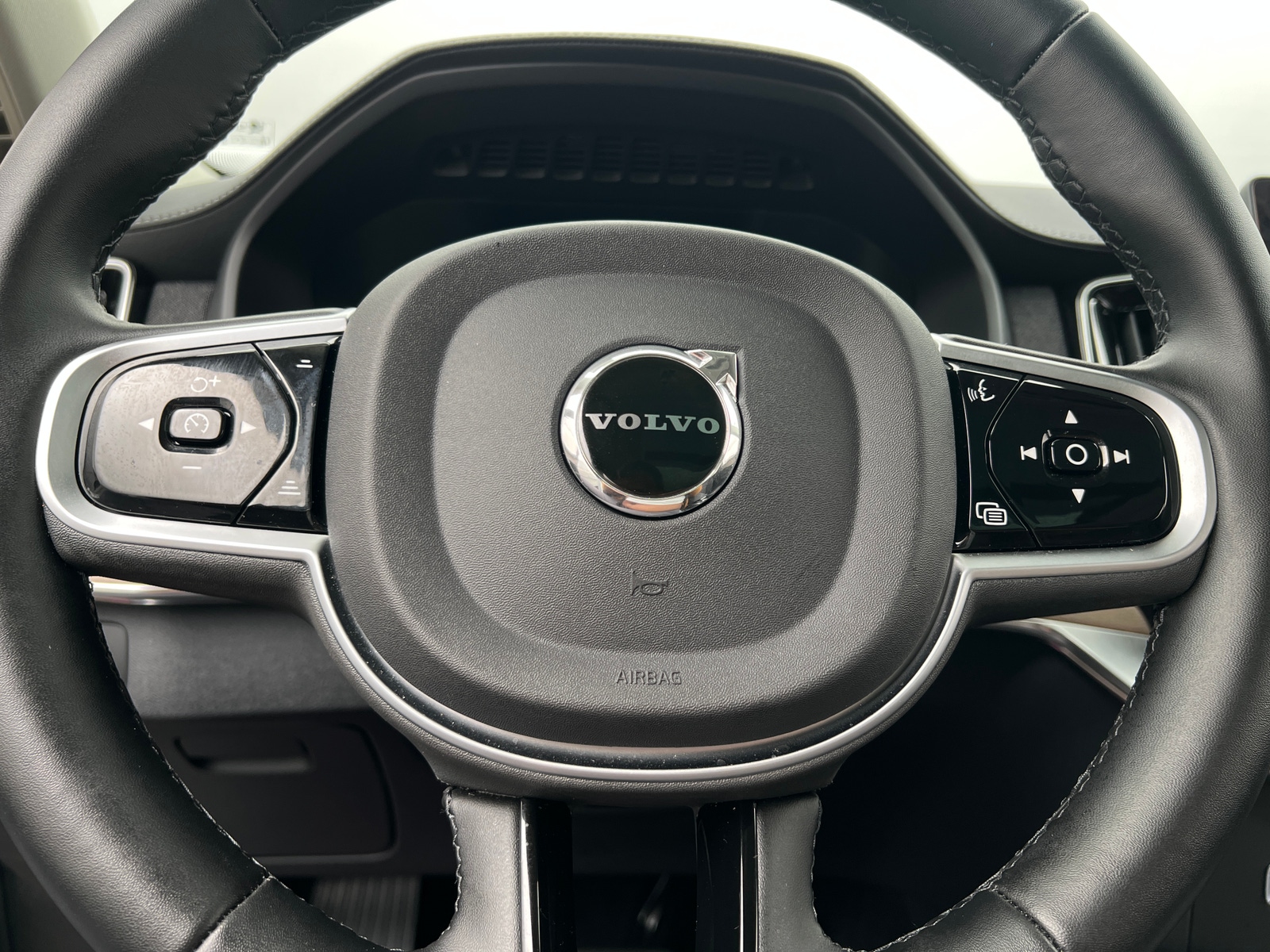 Thumbnail: 2026 Volvo XC90 - 5