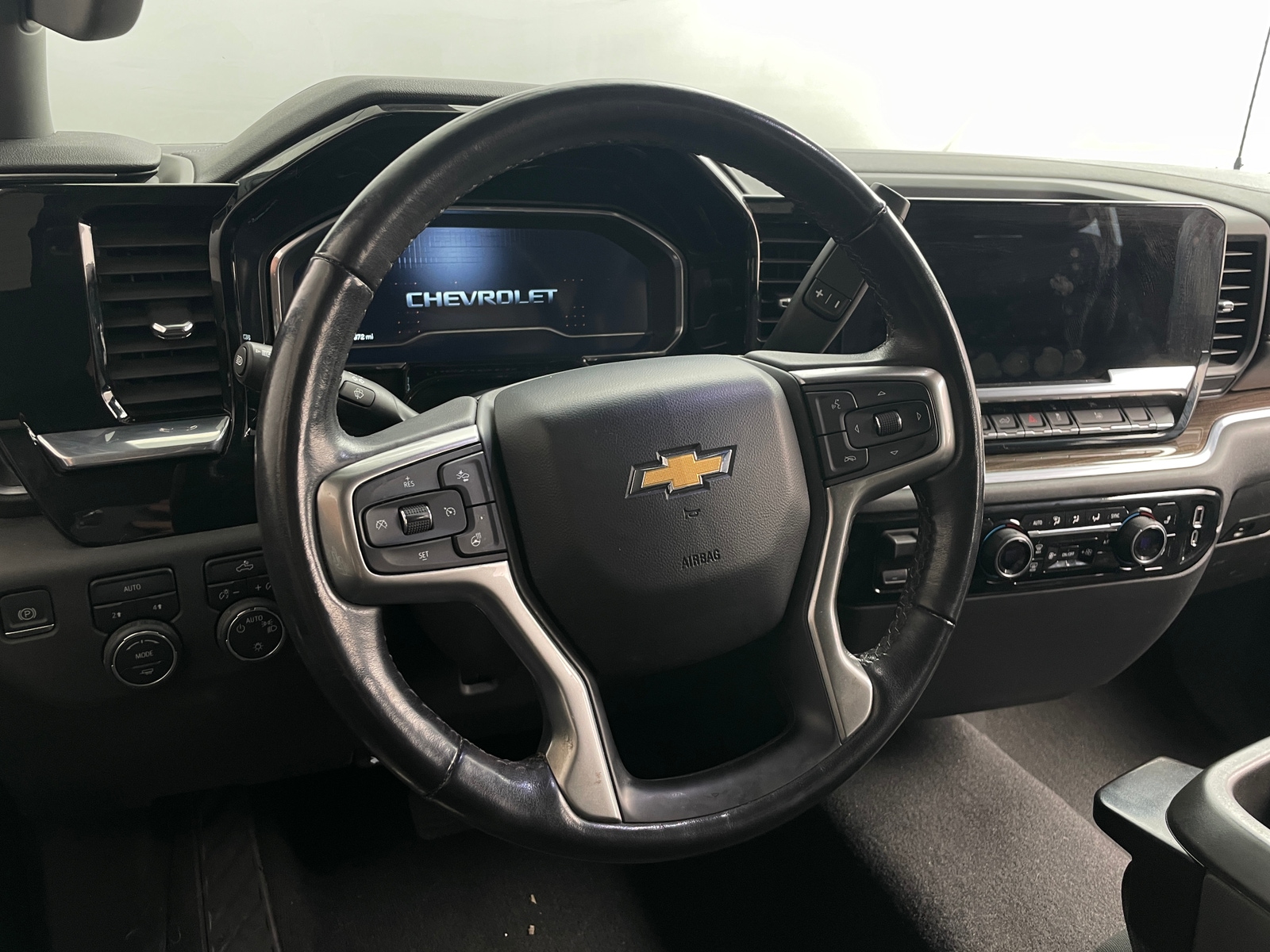 Thumbnail: 2022 Chevrolet Silverado 1500 - 5