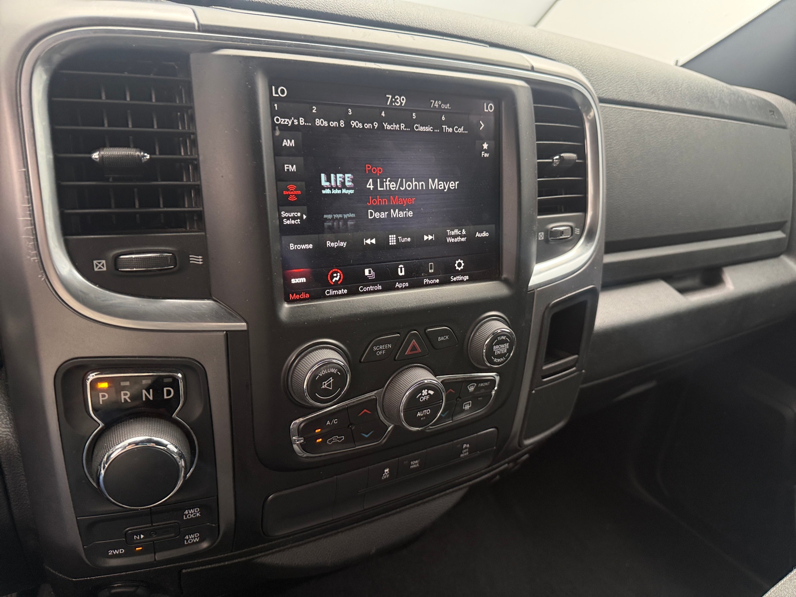 Thumbnail: 2021 RAM 1500 Classic - 4