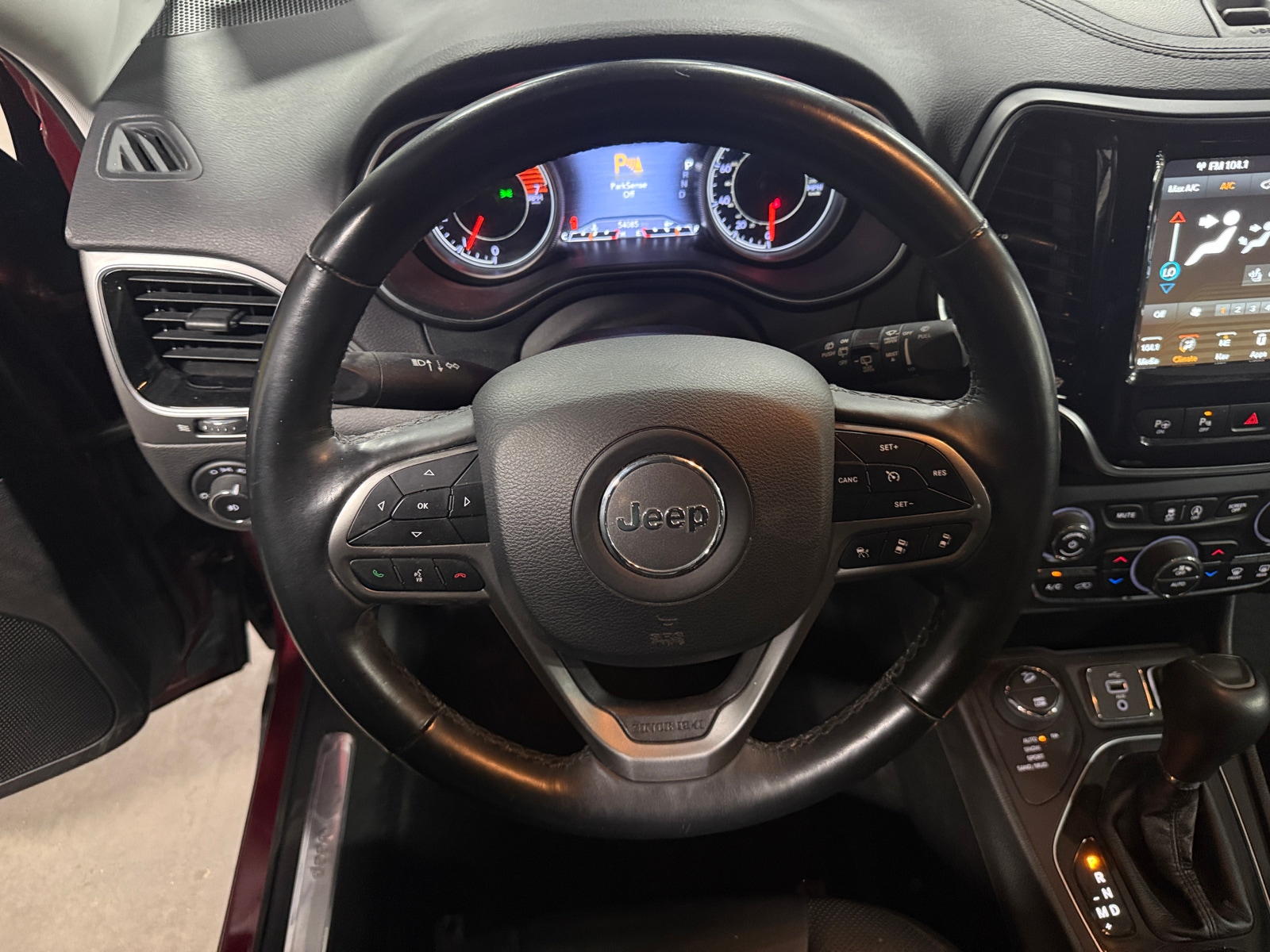 Thumbnail: 2019 Jeep Cherokee - 4
