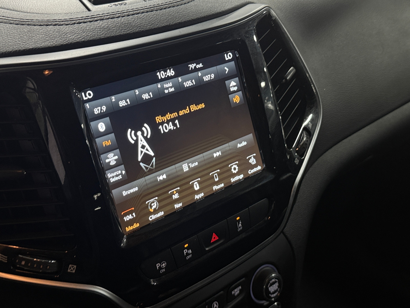 Thumbnail: 2019 Jeep Cherokee - 3