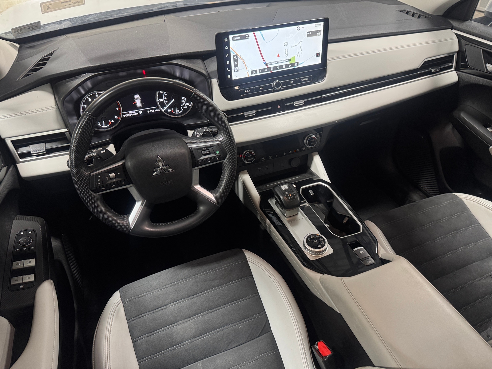 Thumbnail: 2025 Mitsubishi Outlander - 2
